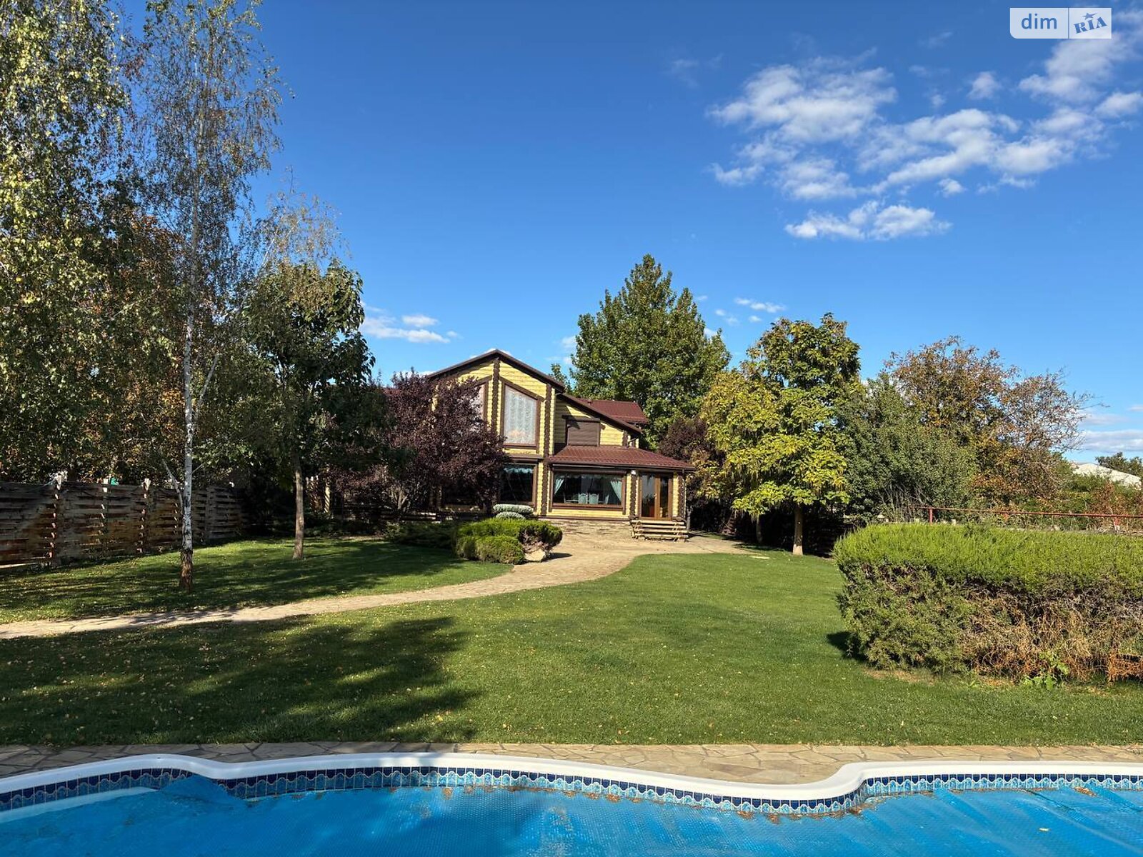 двоповерховий будинок з гаражем, 229 кв. м, зруб. Продаж у Новоселівці фото 1