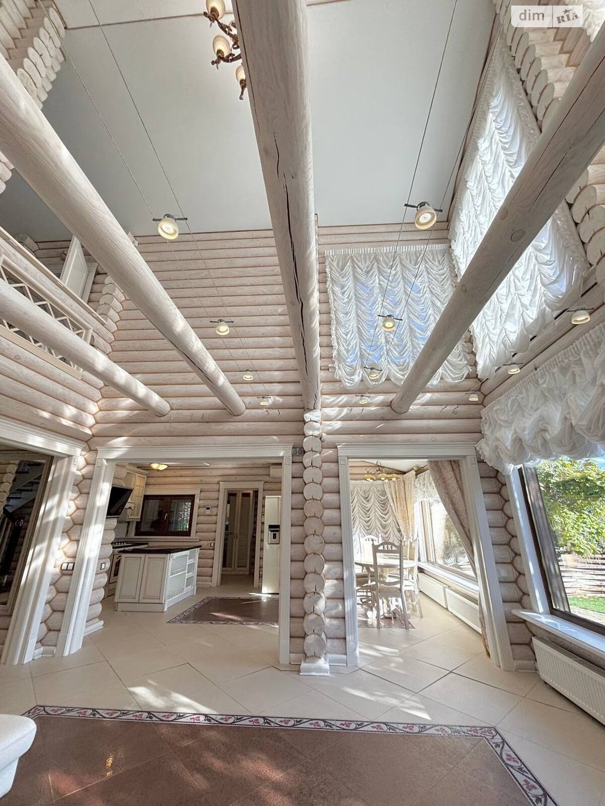 двоповерховий будинок з гаражем, 229 кв. м, зруб. Продаж у Новоселівці фото 1