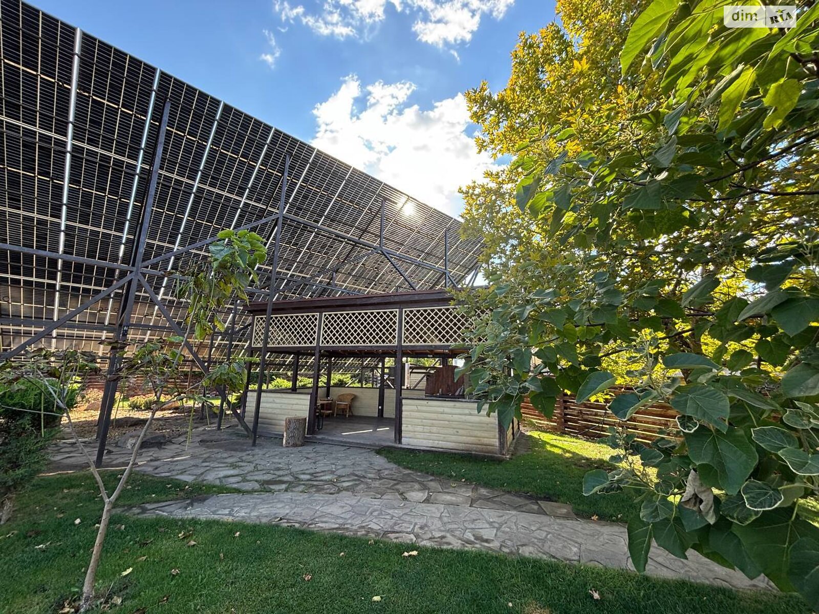 двоповерховий будинок з гаражем, 229 кв. м, зруб. Продаж у Новоселівці фото 1