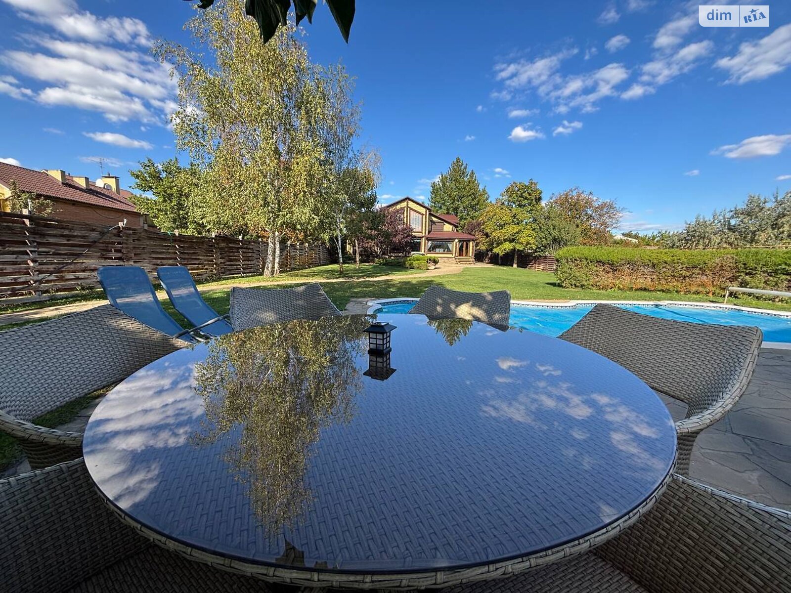 двоповерховий будинок з гаражем, 229 кв. м, зруб. Продаж у Новоселівці фото 1