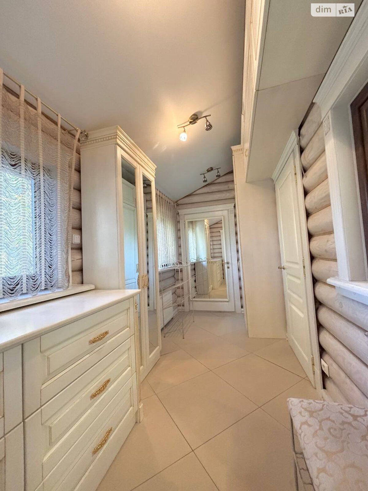 двоповерховий будинок з гаражем, 229 кв. м, зруб. Продаж у Новоселівці фото 1