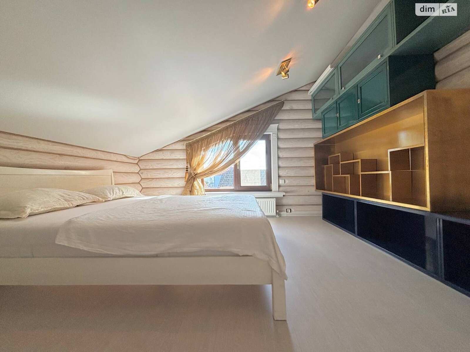 двоповерховий будинок з гаражем, 229 кв. м, зруб. Продаж у Новоселівці фото 1