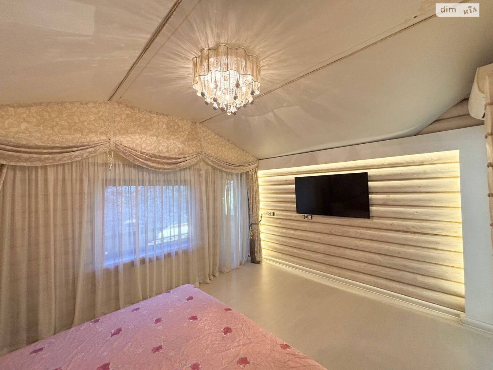 двоповерховий будинок з гаражем, 229 кв. м, зруб. Продаж у Новоселівці фото 1