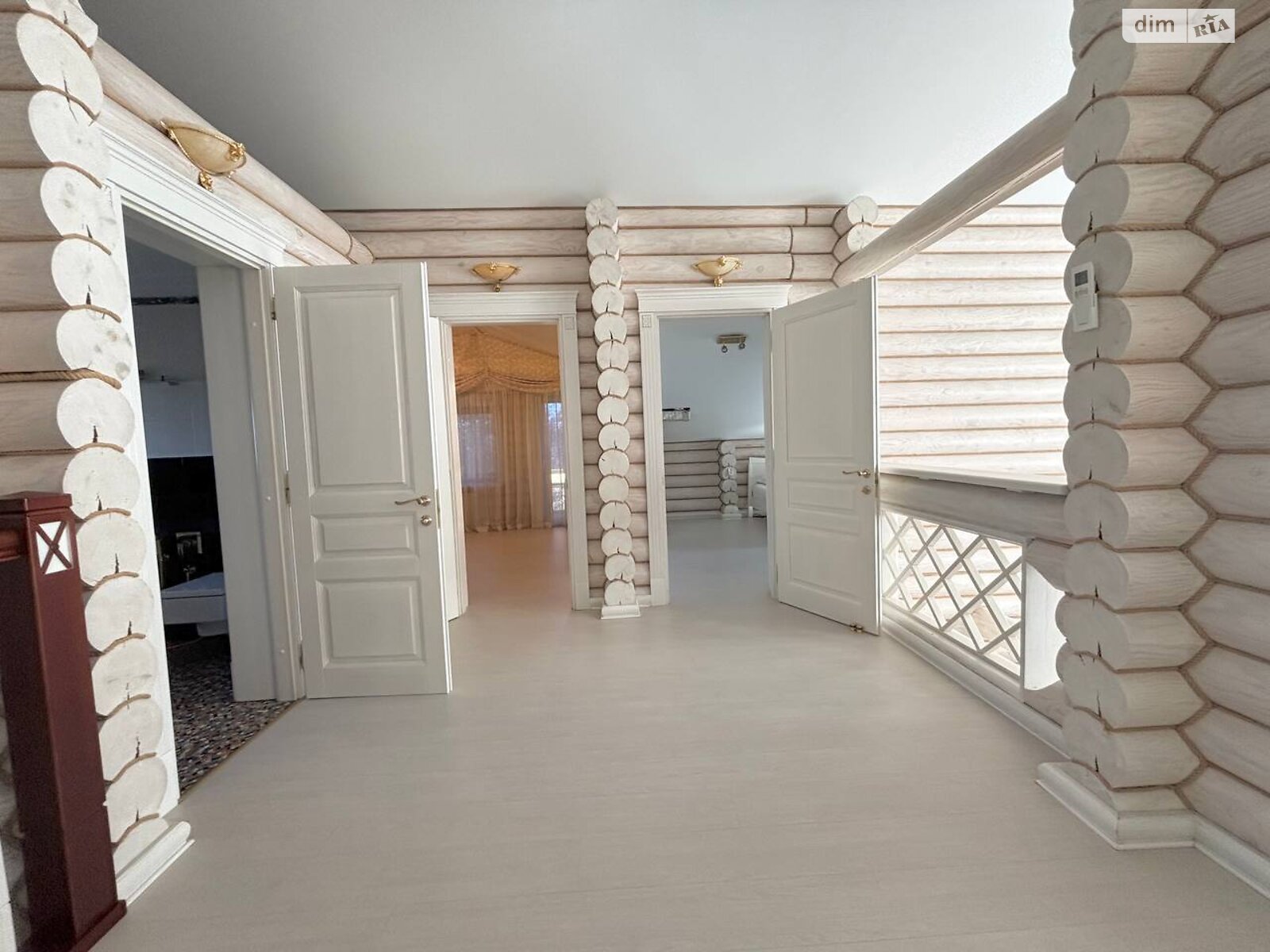 двоповерховий будинок з гаражем, 229 кв. м, зруб. Продаж у Новоселівці фото 1