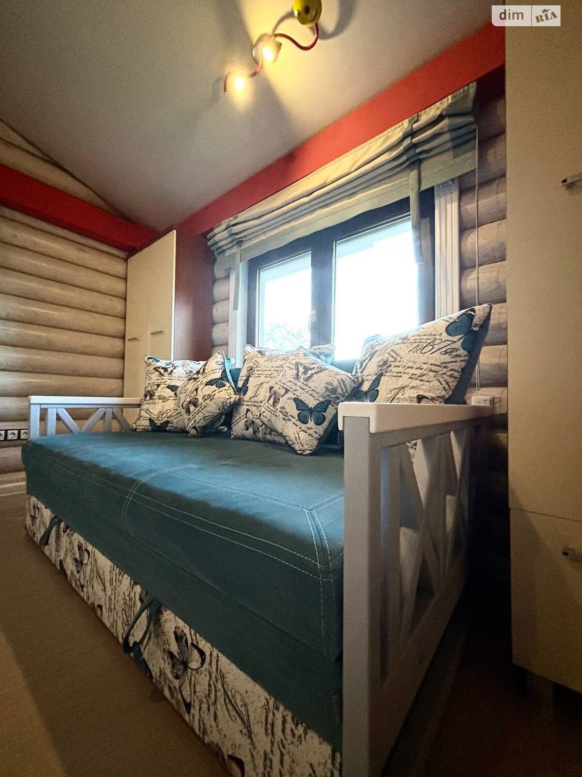 двоповерховий будинок з гаражем, 229 кв. м, зруб. Продаж у Новоселівці фото 1