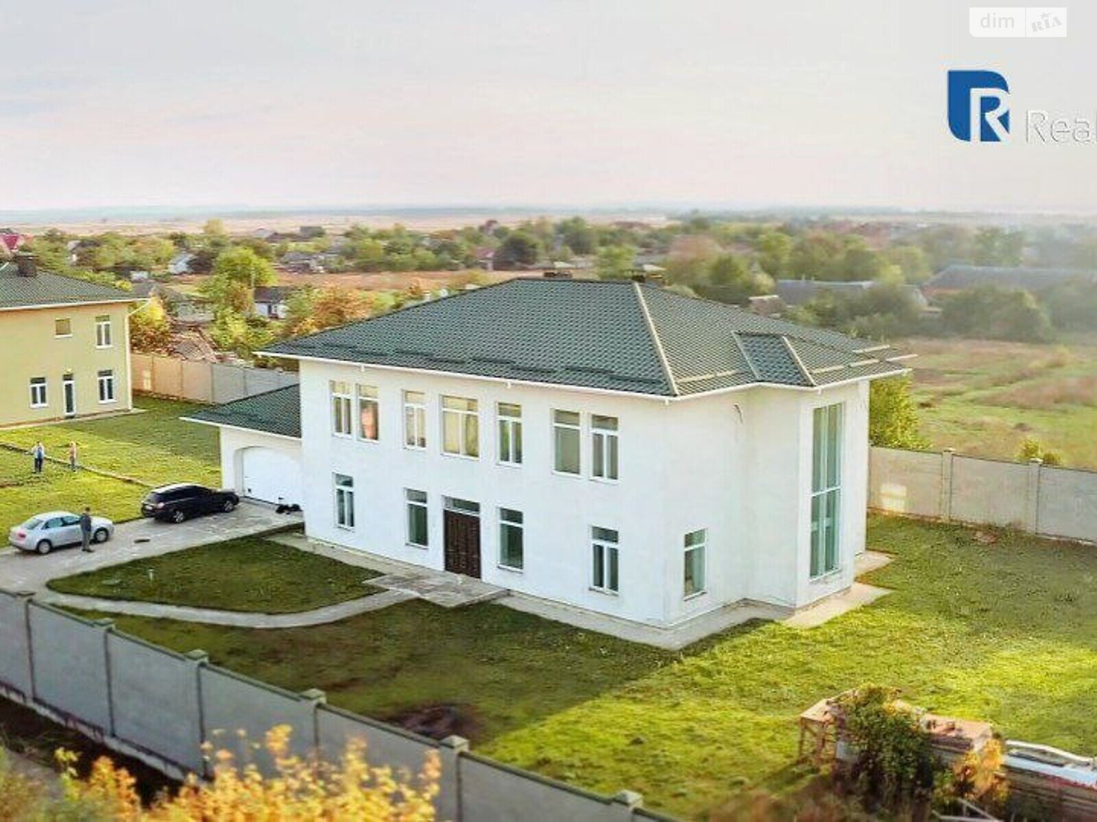 двоповерховий будинок веранда, 1250 кв. м, цегла. Продаж у Новоселівці фото 1