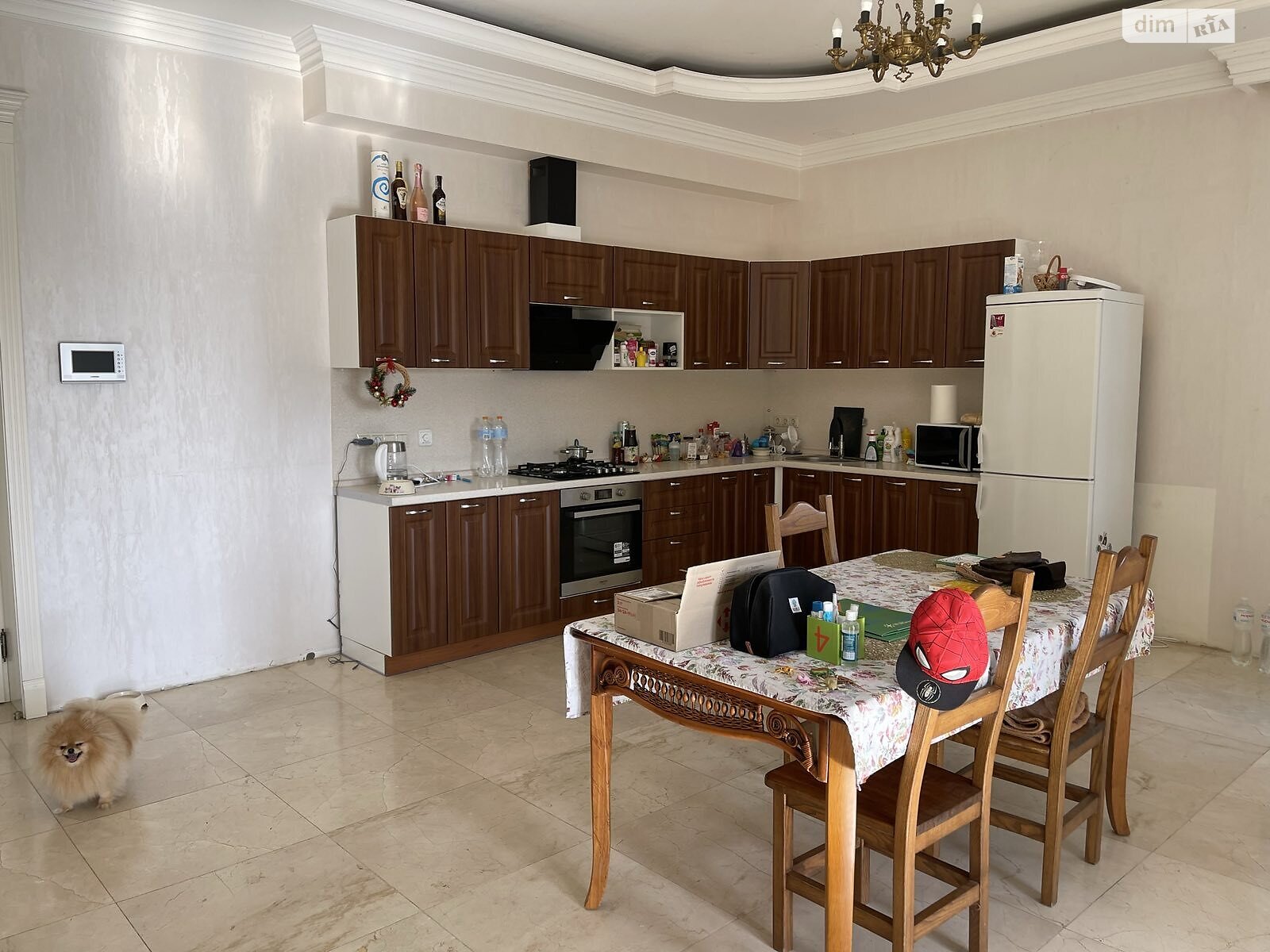 двухэтажный дом с балконом, 270 кв. м, кирпич. Продажа в Новоселовке фото 1