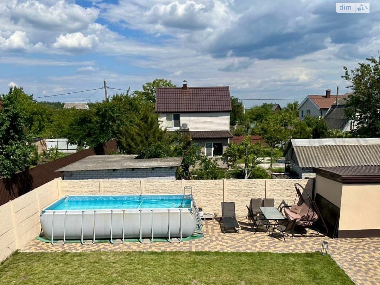 двухэтажный дом с отоплением, 90 кв. м, кирпич. Продажа в Новоселовке фото 1 двухэтажный дом с отоплением, 90 кв. м, кирпич. Продажа в Новоселовке фото 1