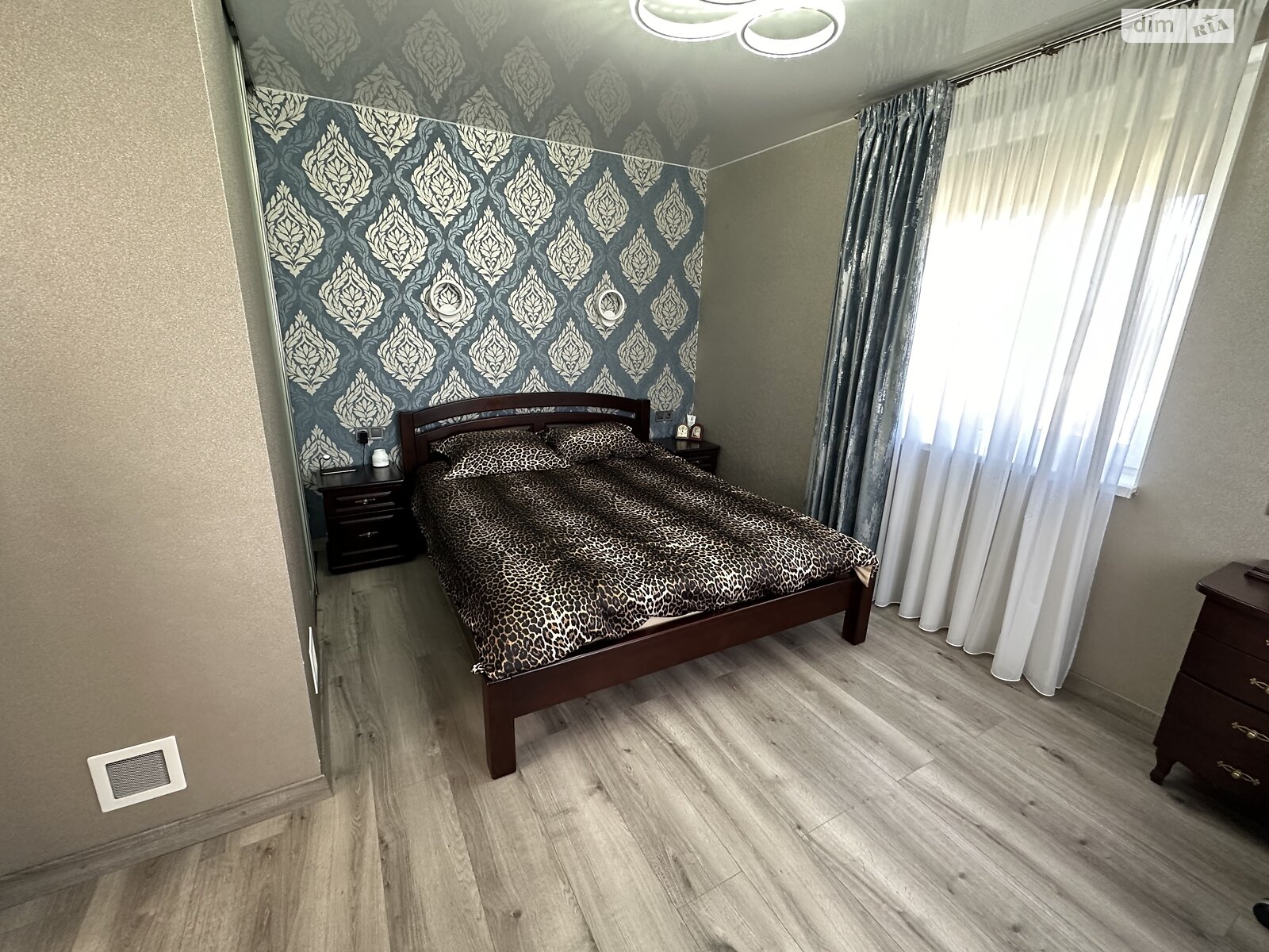 двухэтажный дом с отоплением, 90 кв. м, кирпич. Продажа в Новоселовке фото 1 двухэтажный дом с отоплением, 90 кв. м, кирпич. Продажа в Новоселовке фото 1