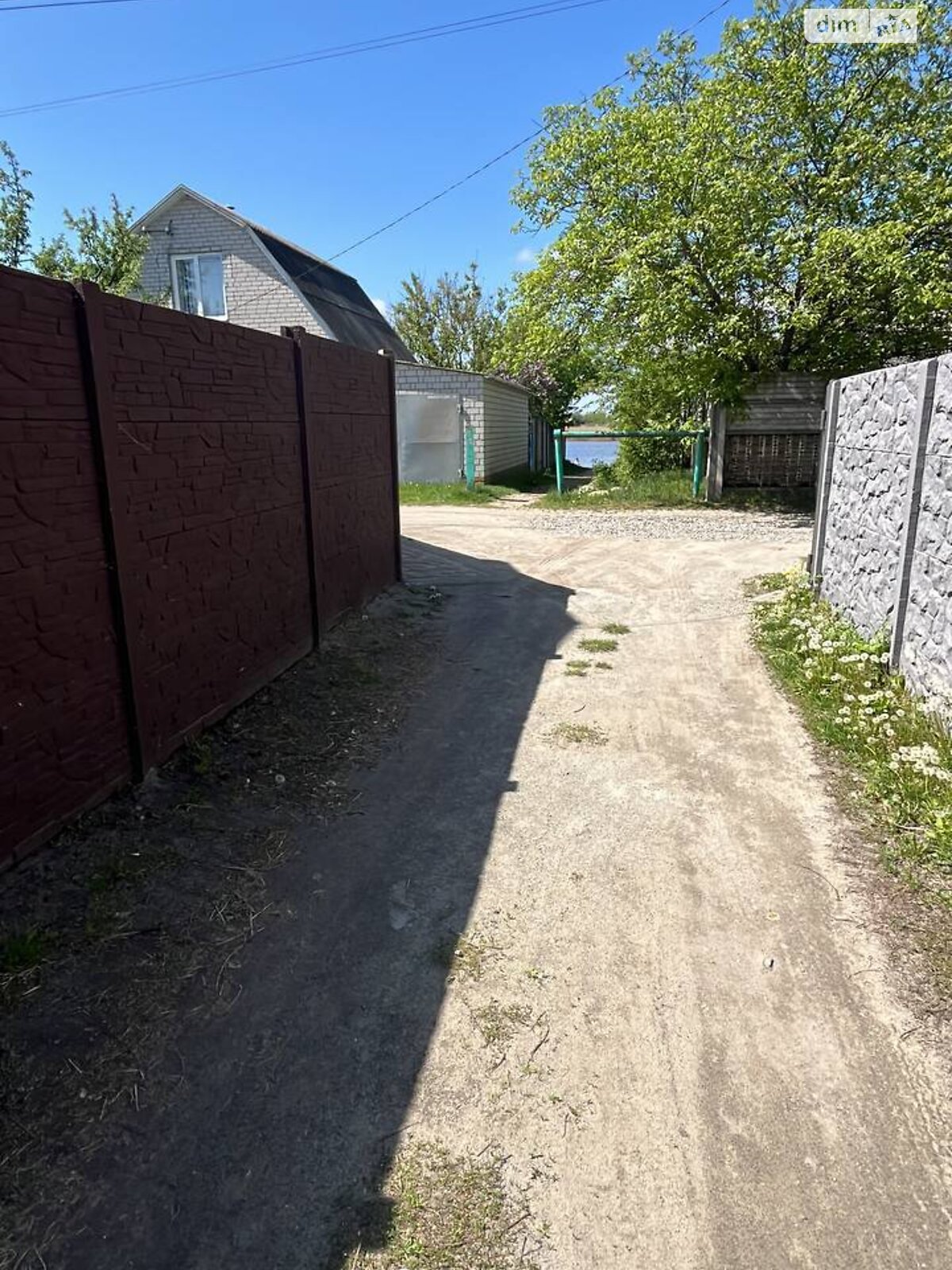 двухэтажный дом с отоплением, 90 кв. м, кирпич. Продажа в Новоселовке фото 1 двухэтажный дом с отоплением, 90 кв. м, кирпич. Продажа в Новоселовке фото 1