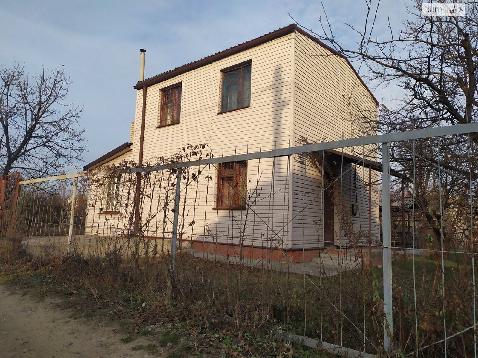 двухэтажный дом с отоплением, 100 кв. м, кирпич. Продажа в Новоселовке фото 1 двухэтажный дом с отоплением, 100 кв. м, кирпич. Продажа в Новоселовке фото 1