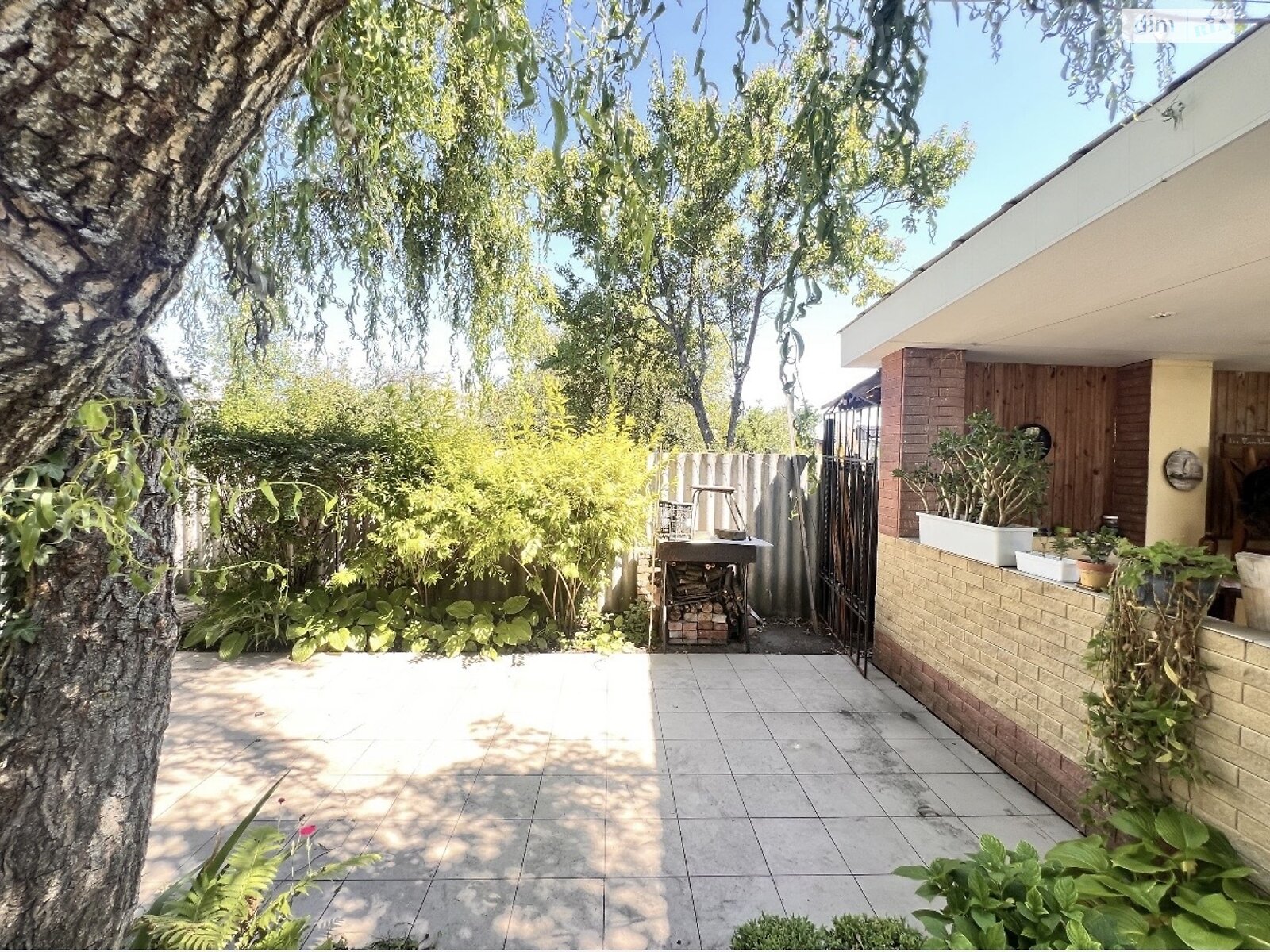 двоповерховий будинок з гаражем, 140 кв. м, цегла. Продаж у Новоселівці фото 1 двоповерховий будинок з гаражем, 140 кв. м, цегла. Продаж у Новоселівці фото 1