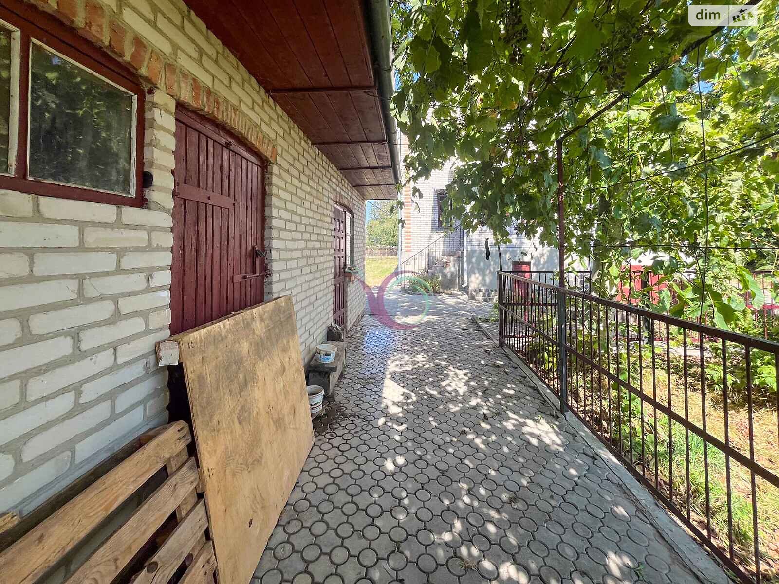 двухэтажный дом с гаражом, 256 кв. м, кирпич. Продажа в Новоставе фото 1