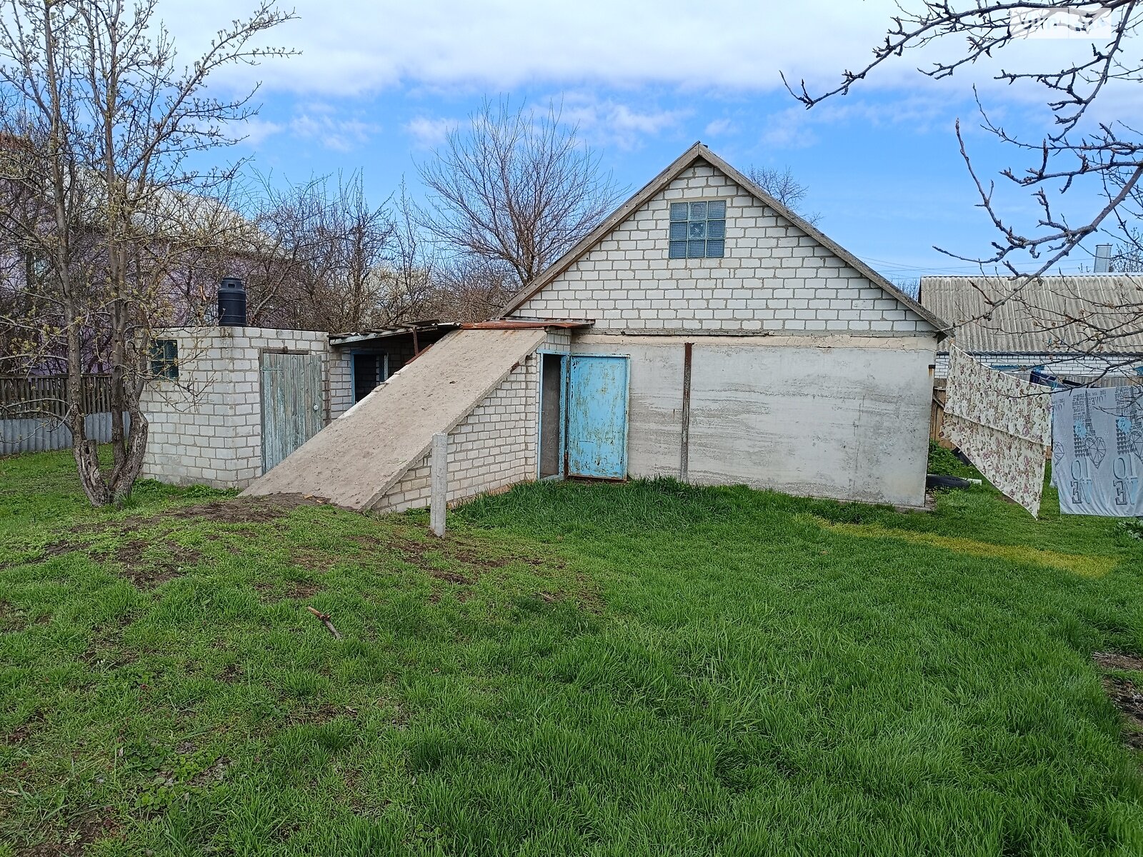 одноповерховий будинок з гаражем, 94.8 кв. м, цегла. Продаж у Новотроїцьке фото 1 одноповерховий будинок з гаражем, 94.8 кв. м, цегла. Продаж у Новотроїцьке фото 1