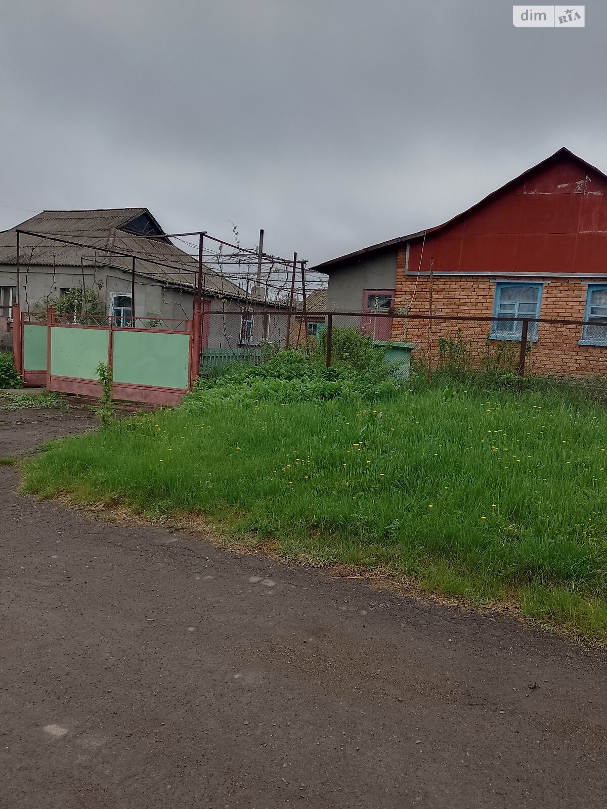 одноэтажный дом с отоплением, 83 кв. м, кирпич саманный. Продажа в Новоукраинке фото 1