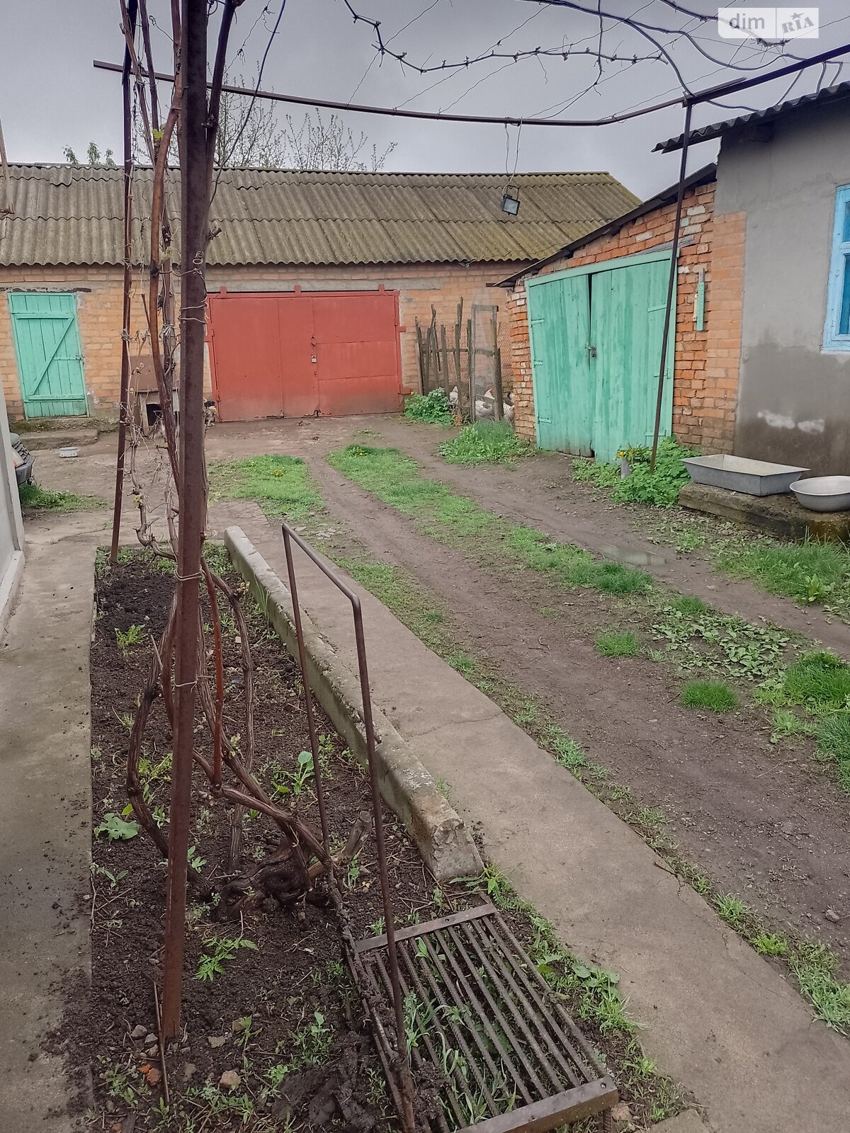 одноэтажный дом с отоплением, 83 кв. м, кирпич саманный. Продажа в Новоукраинке фото 1