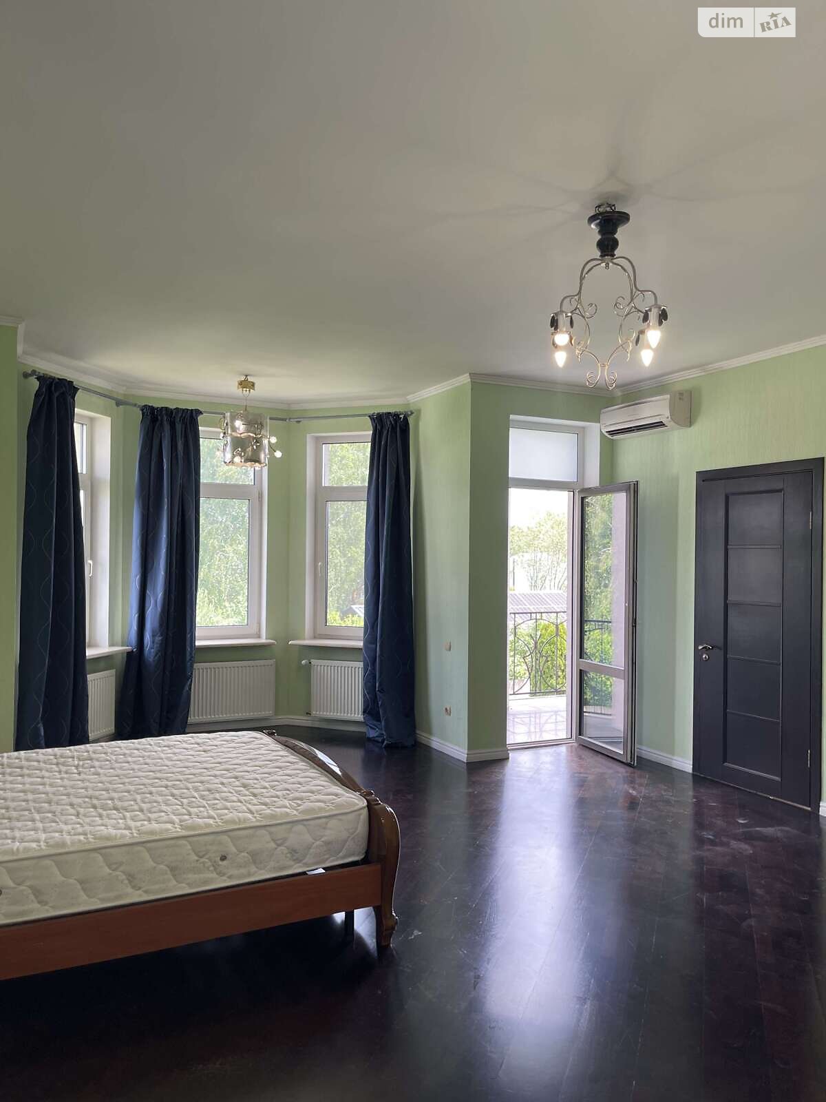 трехэтажный дом с балконом, 500 кв. м, пеноблок. Продажа в Новых Безрадичах фото 1 трехэтажный дом с балконом, 500 кв. м, пеноблок. Продажа в Новых Безрадичах фото 1