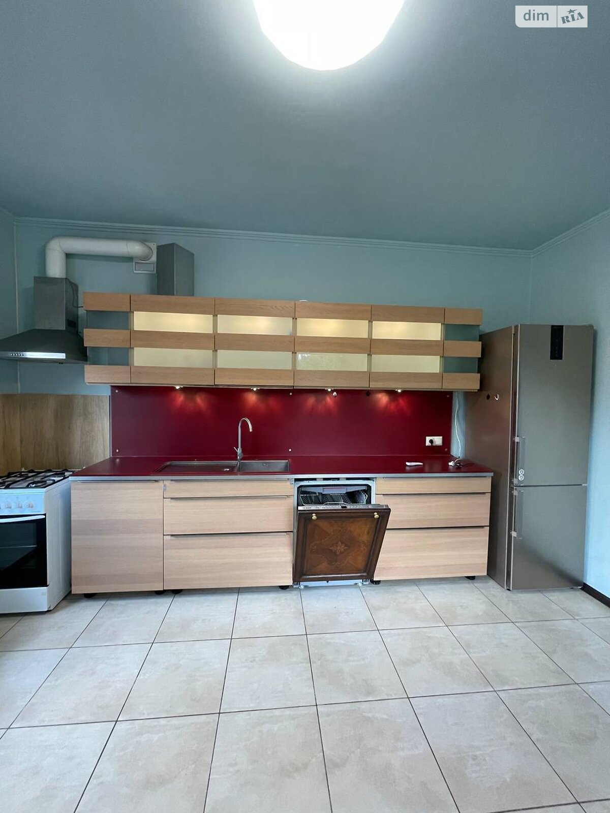 трехэтажный дом с балконом, 500 кв. м, пеноблок. Продажа в Новых Безрадичах фото 1 трехэтажный дом с балконом, 500 кв. м, пеноблок. Продажа в Новых Безрадичах фото 1