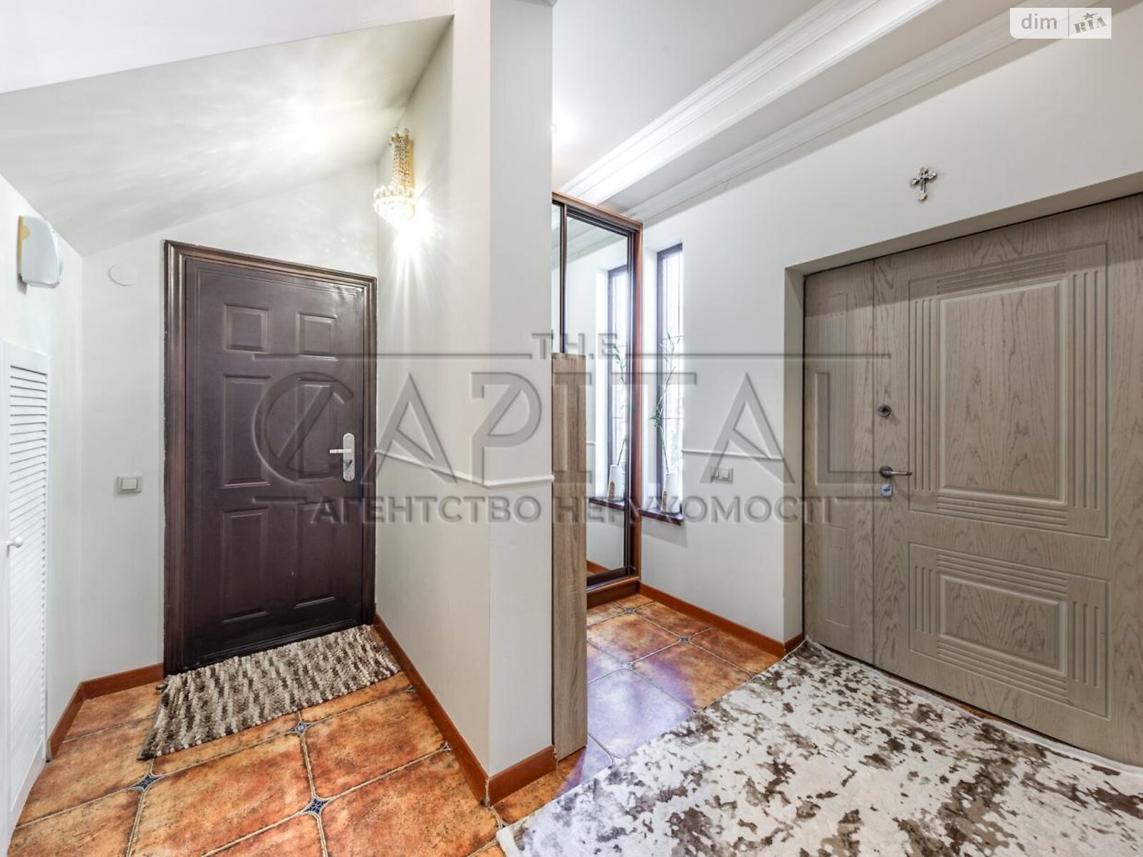 двухэтажный дом с гаражом, 244.9 кв. м, кирпич. Продажа в Новых Безрадичах фото 1 двухэтажный дом с гаражом, 244.9 кв. м, кирпич. Продажа в Новых Безрадичах фото 1