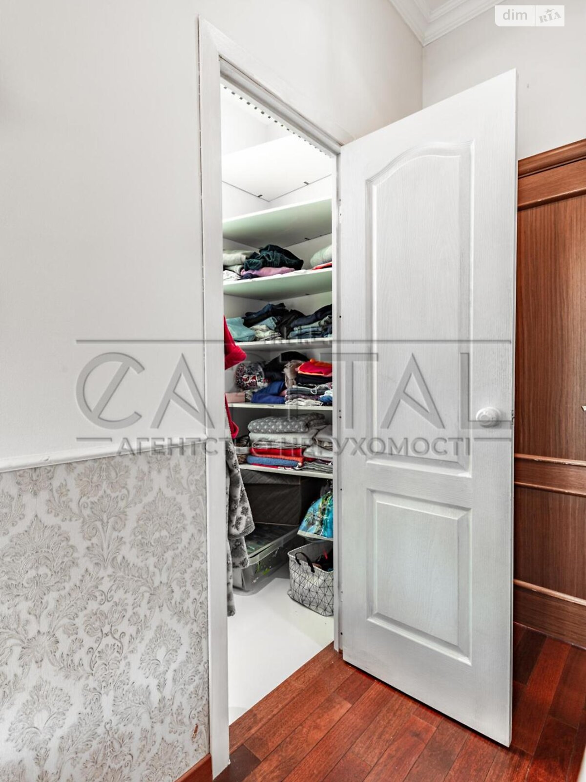 двухэтажный дом с гаражом, 244.9 кв. м, кирпич. Продажа в Новых Безрадичах фото 1 двухэтажный дом с гаражом, 244.9 кв. м, кирпич. Продажа в Новых Безрадичах фото 1