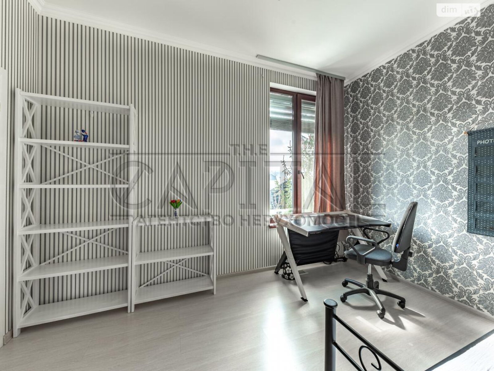 двухэтажный дом с гаражом, 244.9 кв. м, кирпич. Продажа в Новых Безрадичах фото 1 двухэтажный дом с гаражом, 244.9 кв. м, кирпич. Продажа в Новых Безрадичах фото 1