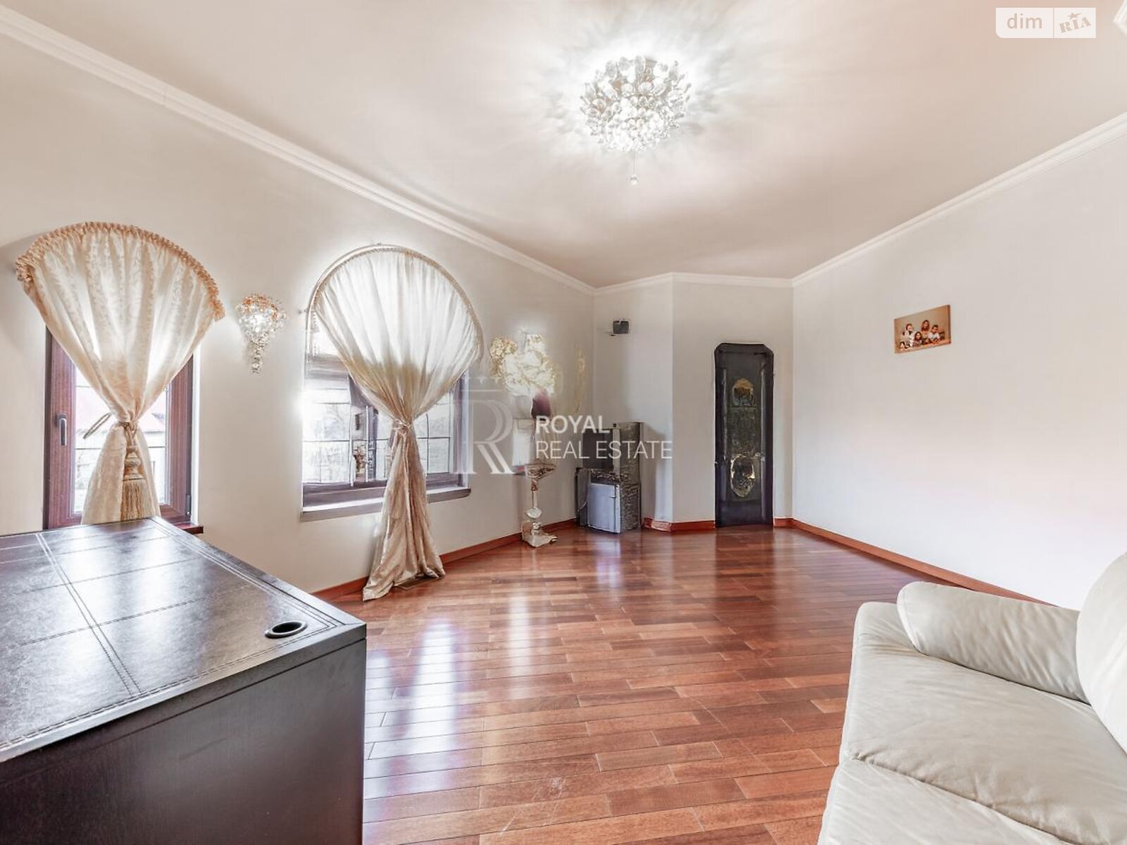 двоповерховий будинок з гаражем, 245 кв. м, цегла. Продаж у Нових Безрадичах фото 1 двоповерховий будинок з гаражем, 245 кв. м, цегла. Продаж у Нових Безрадичах фото 1