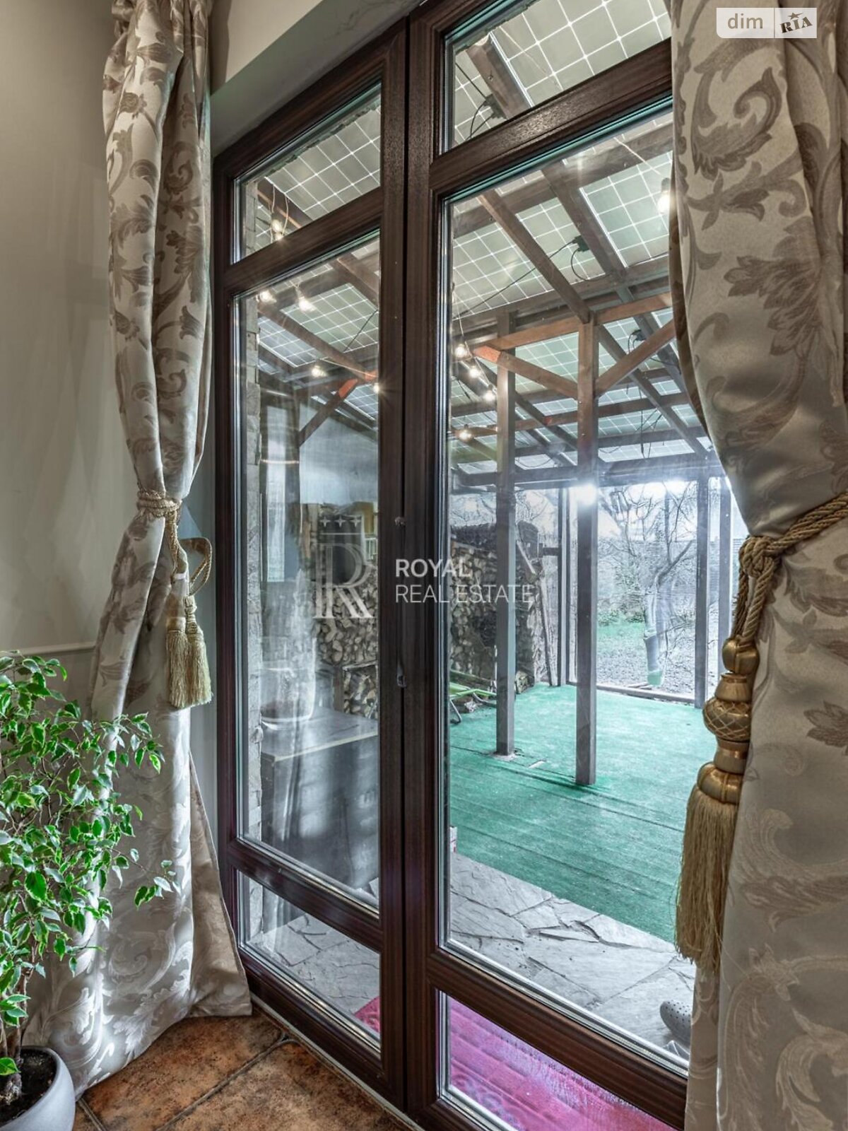 двоповерховий будинок з гаражем, 245 кв. м, цегла. Продаж у Нових Безрадичах фото 1 двоповерховий будинок з гаражем, 245 кв. м, цегла. Продаж у Нових Безрадичах фото 1