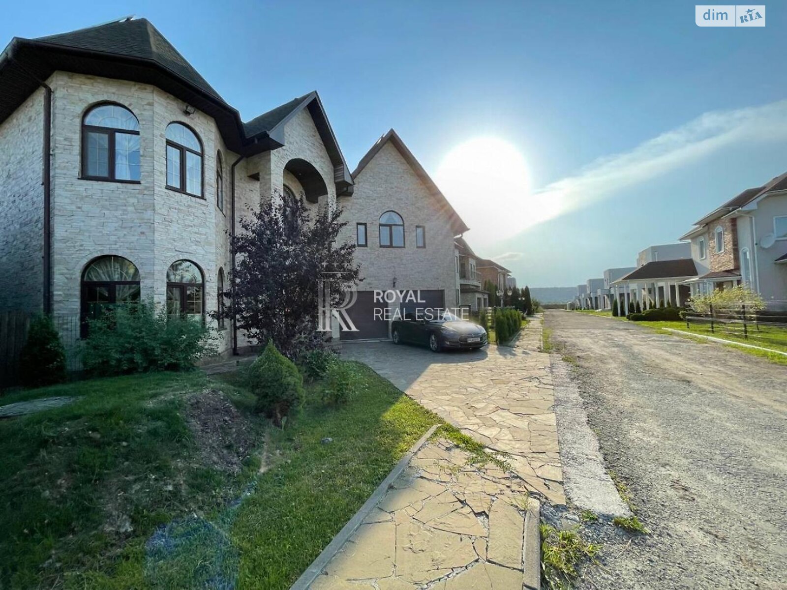 двоповерховий будинок з гаражем, 245 кв. м, цегла. Продаж у Нових Безрадичах фото 1 двоповерховий будинок з гаражем, 245 кв. м, цегла. Продаж у Нових Безрадичах фото 1