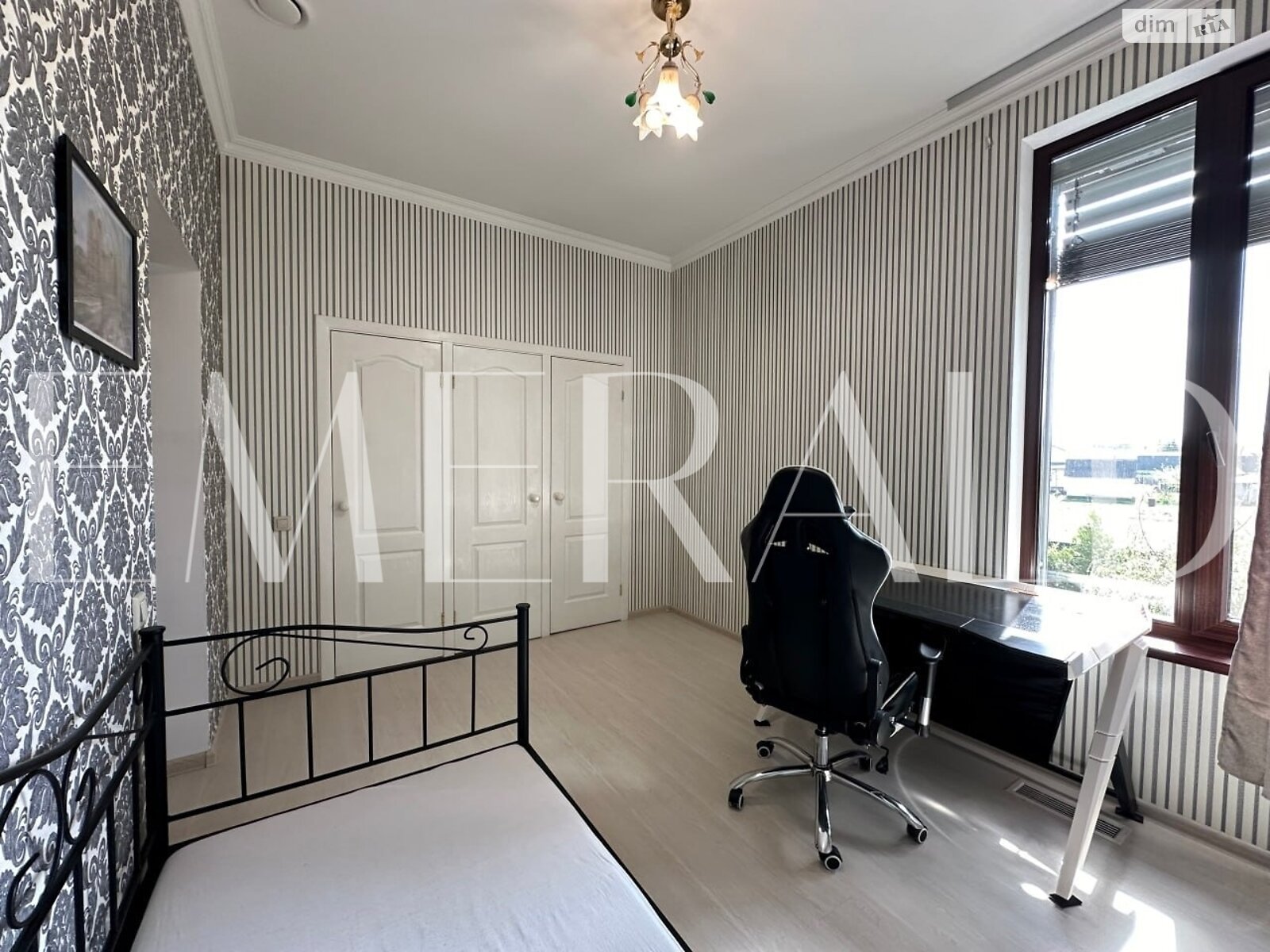 двоповерховий будинок з гаражем, 244.9 кв. м, цегла. Продаж у Нових Безрадичах фото 1 двоповерховий будинок з гаражем, 244.9 кв. м, цегла. Продаж у Нових Безрадичах фото 1