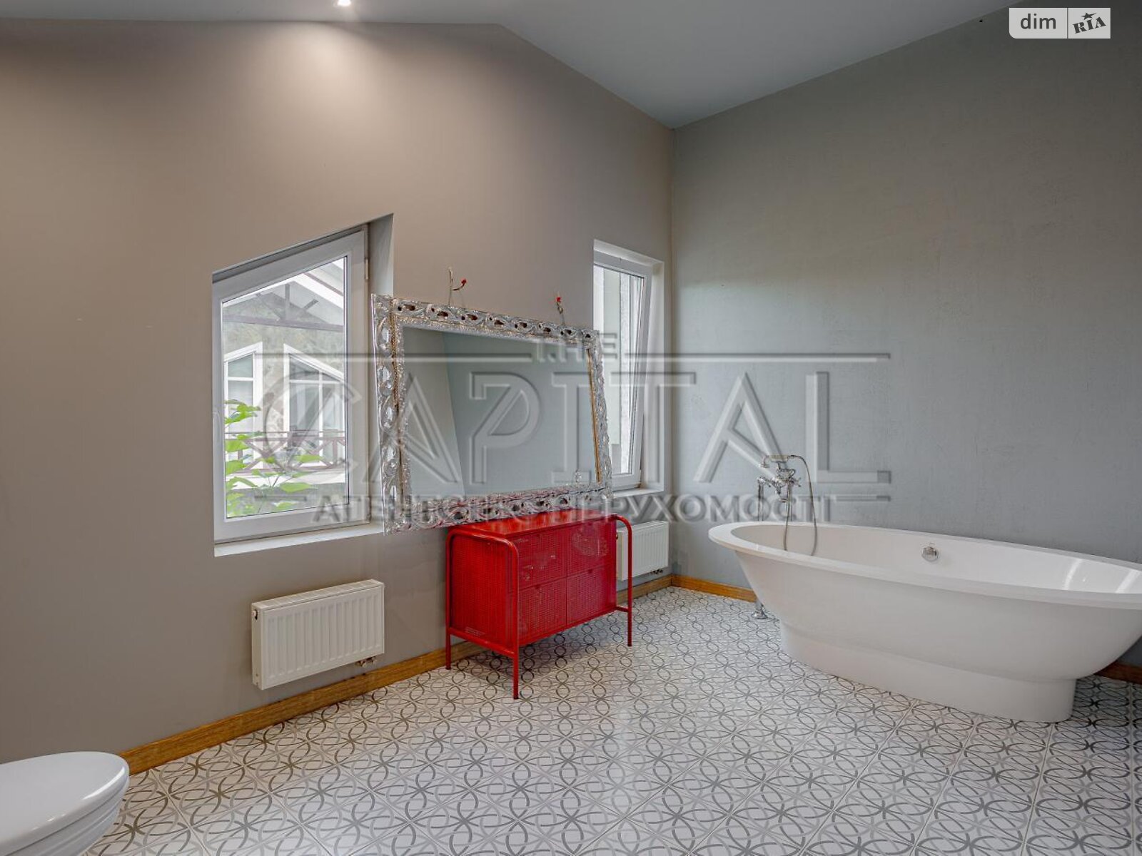 двухэтажный дом с балконом, 289.5 кв. м, кирпич. Продажа в Старых Безрадичах фото 1