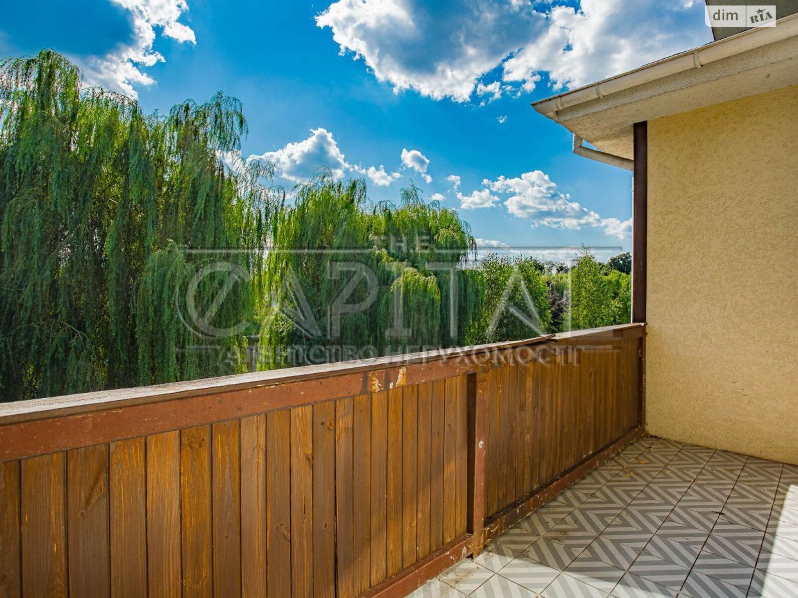 двухэтажный дом с балконом, 289.5 кв. м, кирпич. Продажа в Старых Безрадичах фото 1