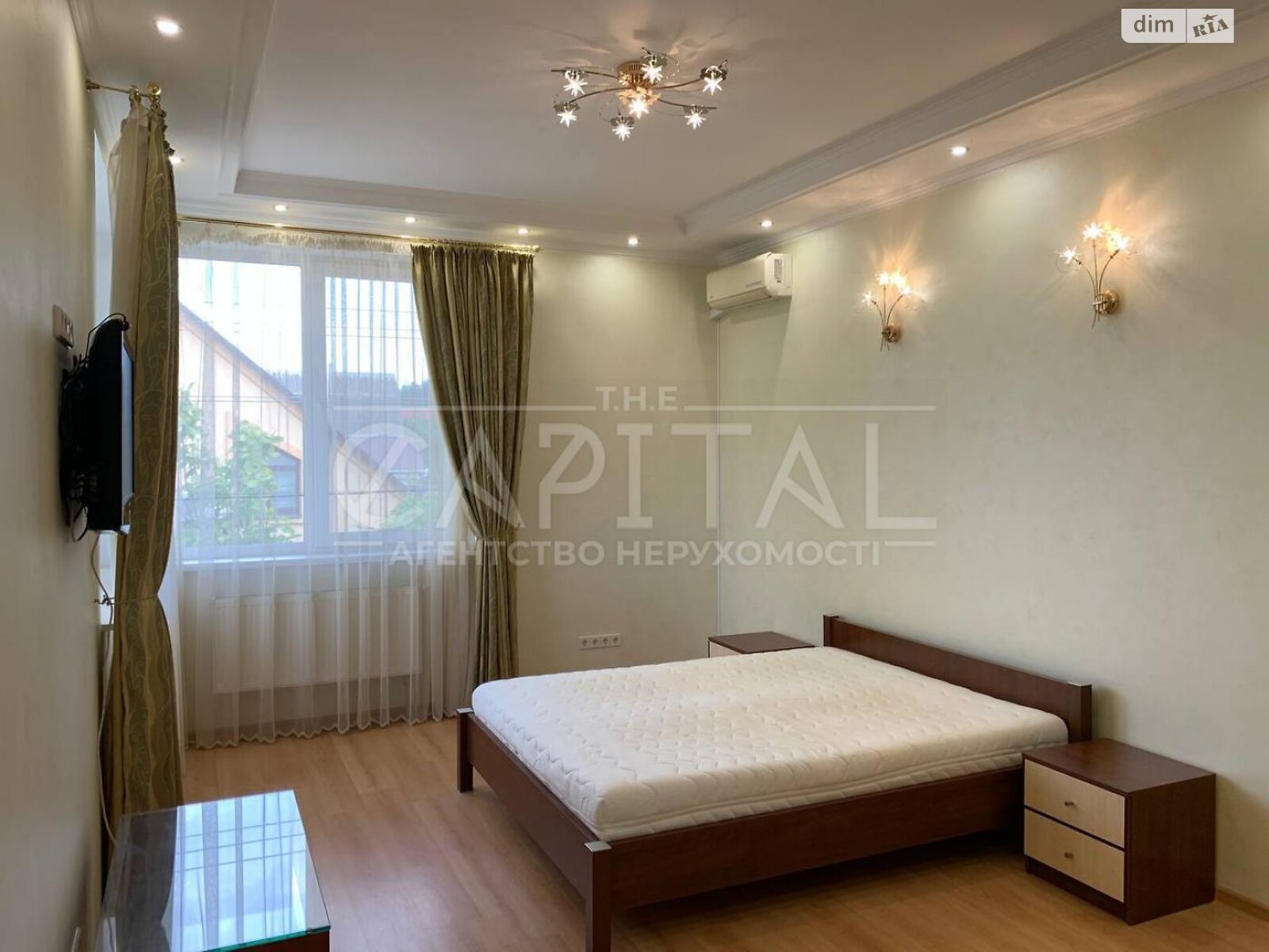 триповерховий будинок з гаражем, 375 кв. м, цегла. Продаж у Нових Безрадичах фото 1 триповерховий будинок з гаражем, 375 кв. м, цегла. Продаж у Нових Безрадичах фото 1
