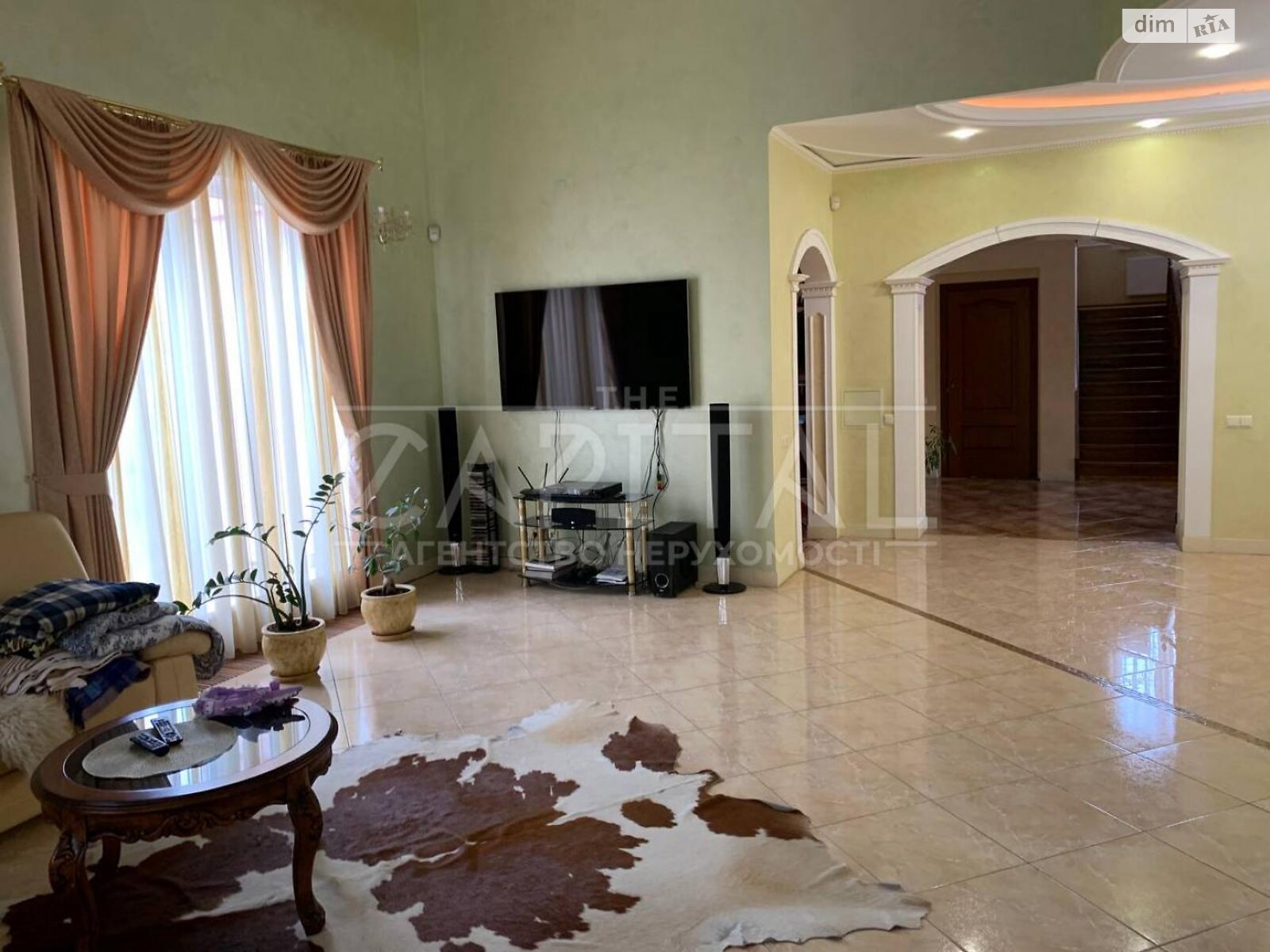 триповерховий будинок з гаражем, 375 кв. м, цегла. Продаж у Нових Безрадичах фото 1 триповерховий будинок з гаражем, 375 кв. м, цегла. Продаж у Нових Безрадичах фото 1