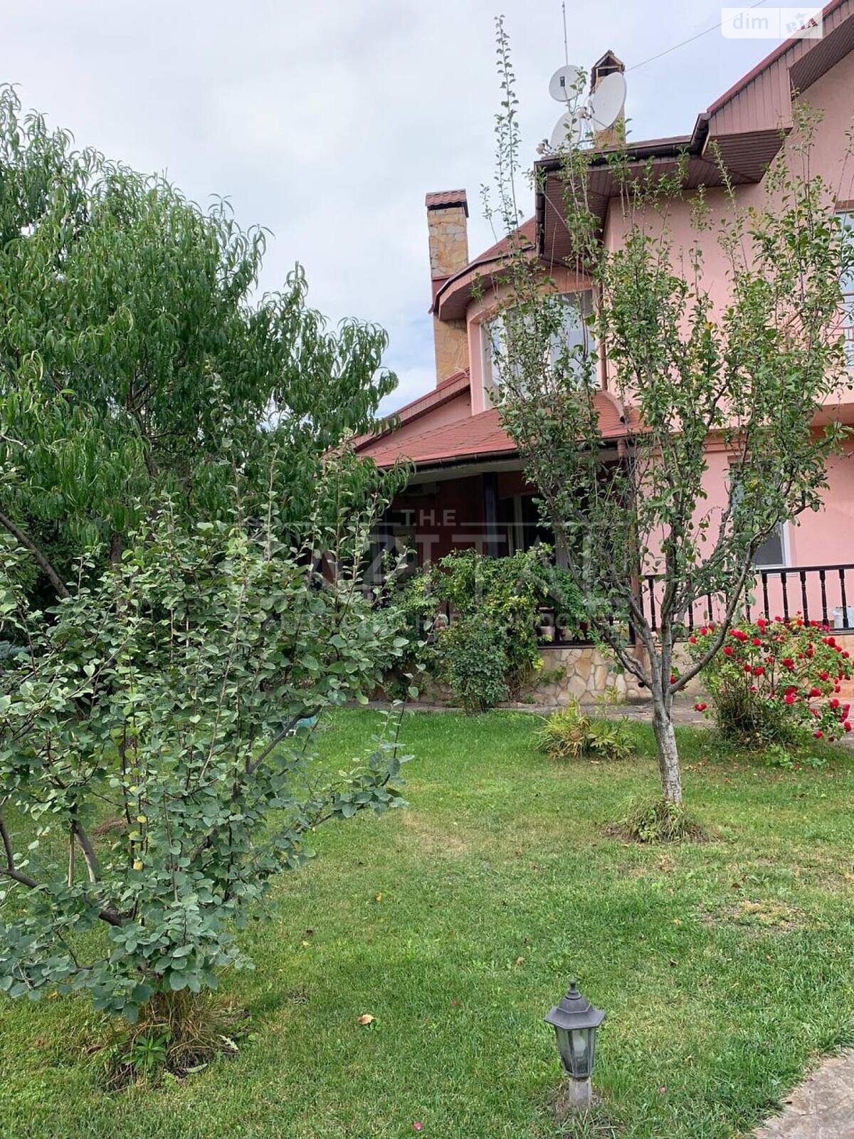 триповерховий будинок з гаражем, 375 кв. м, цегла. Продаж у Нових Безрадичах фото 1 триповерховий будинок з гаражем, 375 кв. м, цегла. Продаж у Нових Безрадичах фото 1