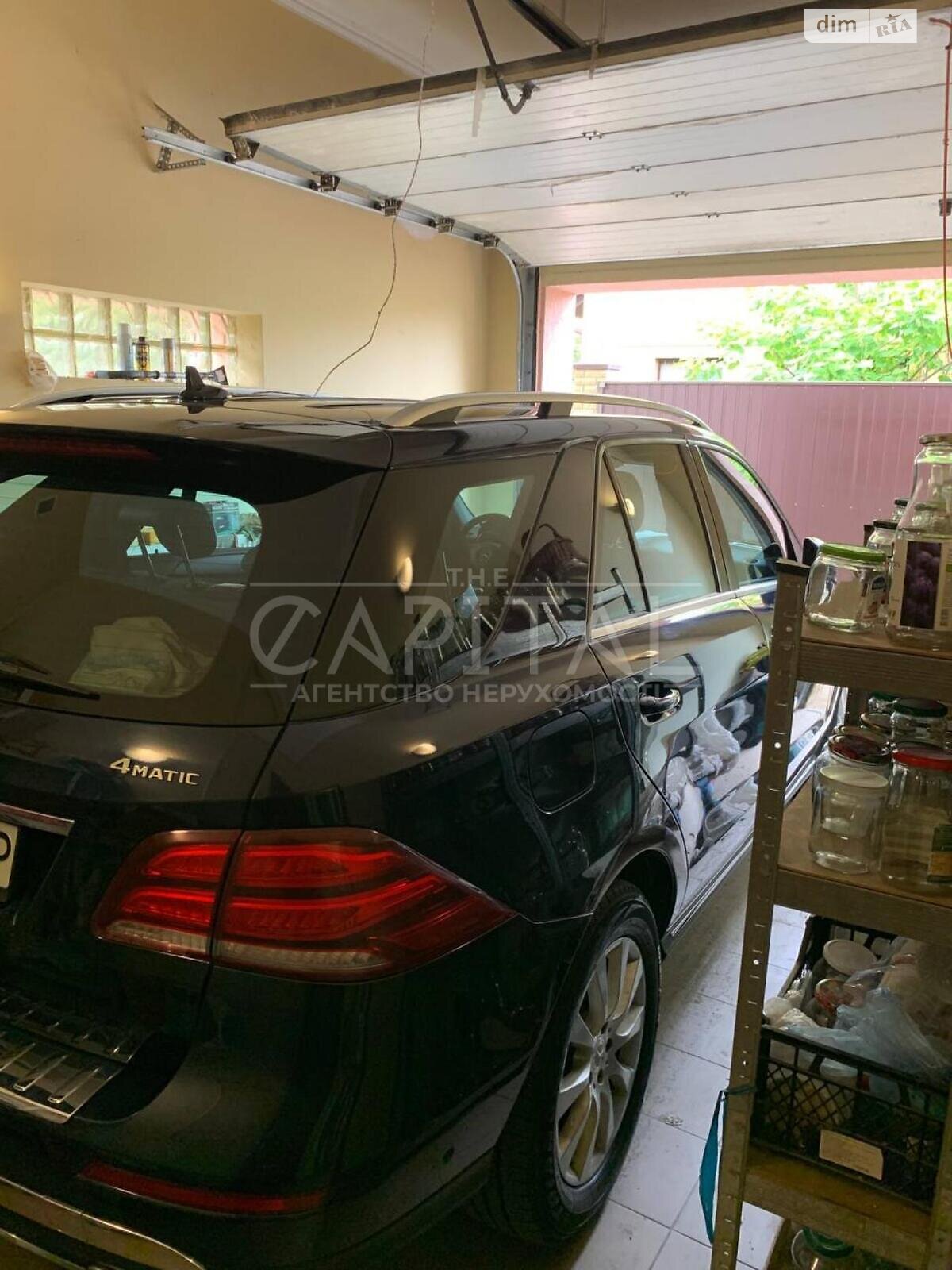 триповерховий будинок з гаражем, 375 кв. м, цегла. Продаж у Нових Безрадичах фото 1 триповерховий будинок з гаражем, 375 кв. м, цегла. Продаж у Нових Безрадичах фото 1