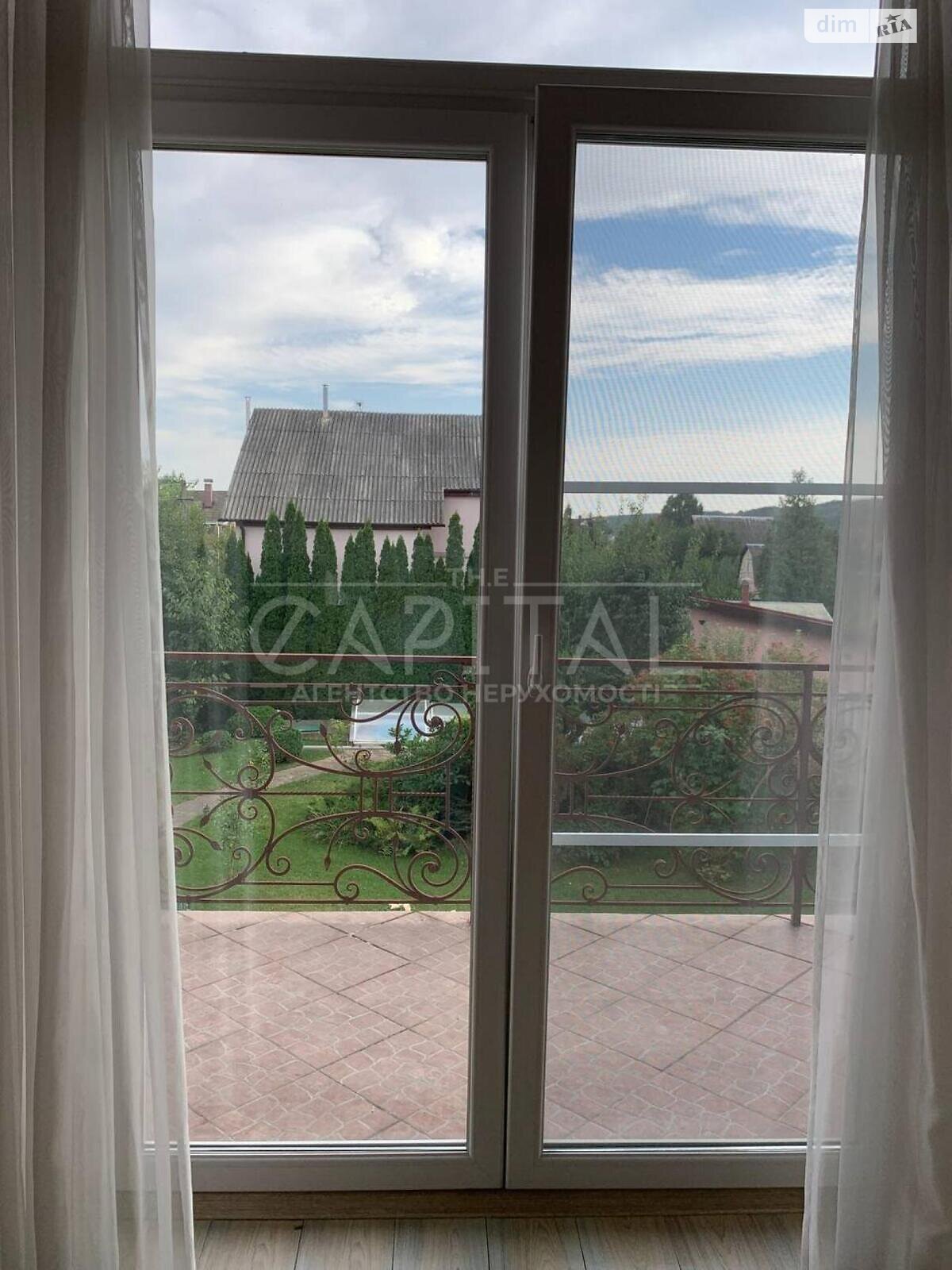 триповерховий будинок з гаражем, 375 кв. м, цегла. Продаж у Нових Безрадичах фото 1 триповерховий будинок з гаражем, 375 кв. м, цегла. Продаж у Нових Безрадичах фото 1