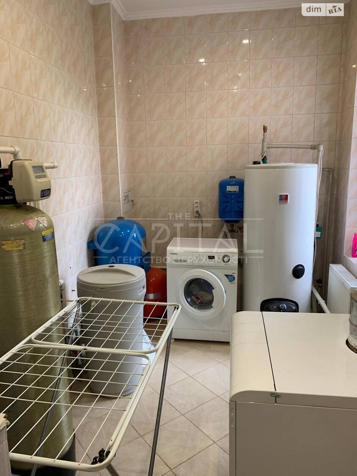 триповерховий будинок з гаражем, 375 кв. м, цегла. Продаж у Нових Безрадичах фото 1 триповерховий будинок з гаражем, 375 кв. м, цегла. Продаж у Нових Безрадичах фото 1