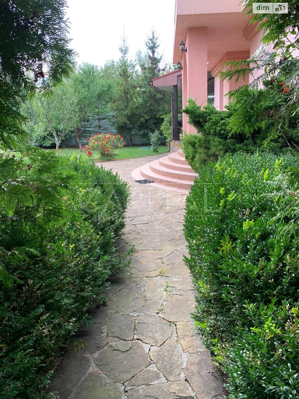 триповерховий будинок з гаражем, 375 кв. м, цегла. Продаж у Нових Безрадичах фото 1 триповерховий будинок з гаражем, 375 кв. м, цегла. Продаж у Нових Безрадичах фото 1