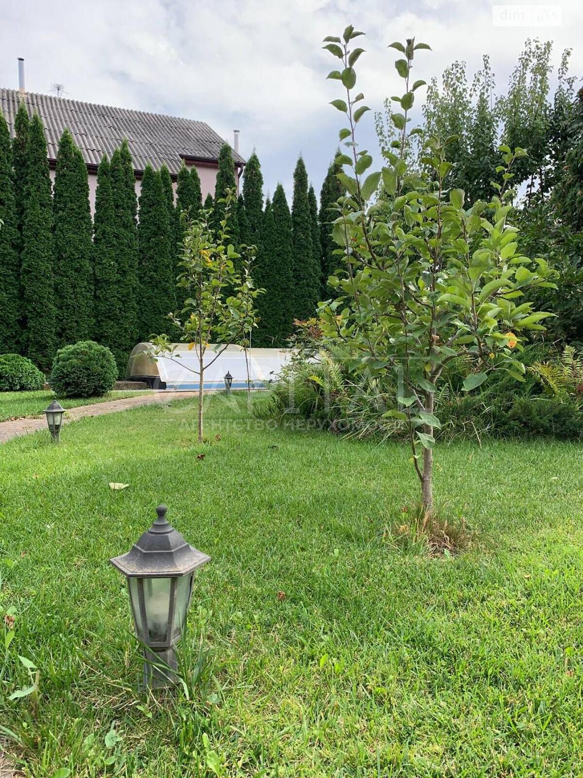 триповерховий будинок з гаражем, 375 кв. м, цегла. Продаж у Нових Безрадичах фото 1 триповерховий будинок з гаражем, 375 кв. м, цегла. Продаж у Нових Безрадичах фото 1