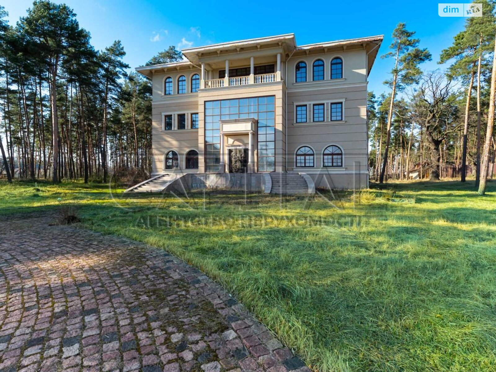 триповерховий будинок, 1190 кв. м, цегла. Продаж у Нових Безрадичах фото 1 триповерховий будинок, 1190 кв. м, цегла. Продаж у Нових Безрадичах фото 1
