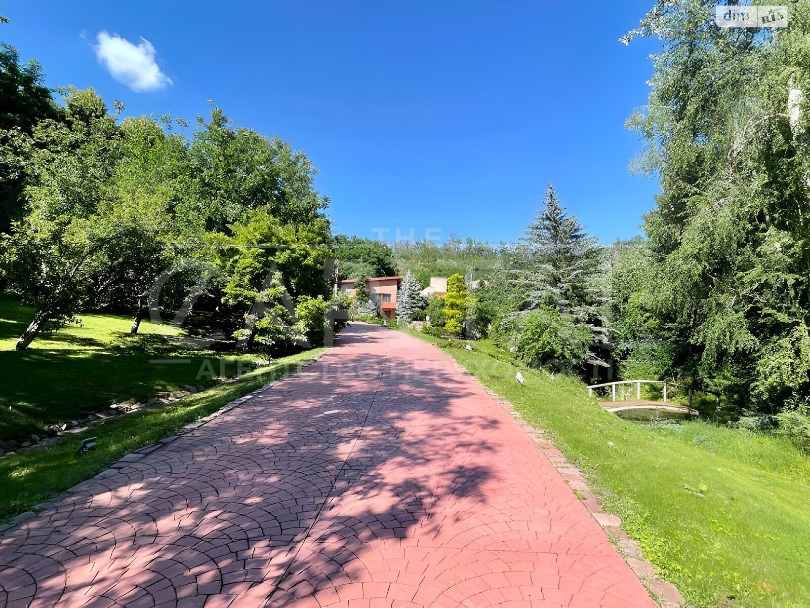 двухэтажный дом, 1252 кв. м, кирпич. Продажа в Новых Безрадичах фото 1 двухэтажный дом, 1252 кв. м, кирпич. Продажа в Новых Безрадичах фото 1