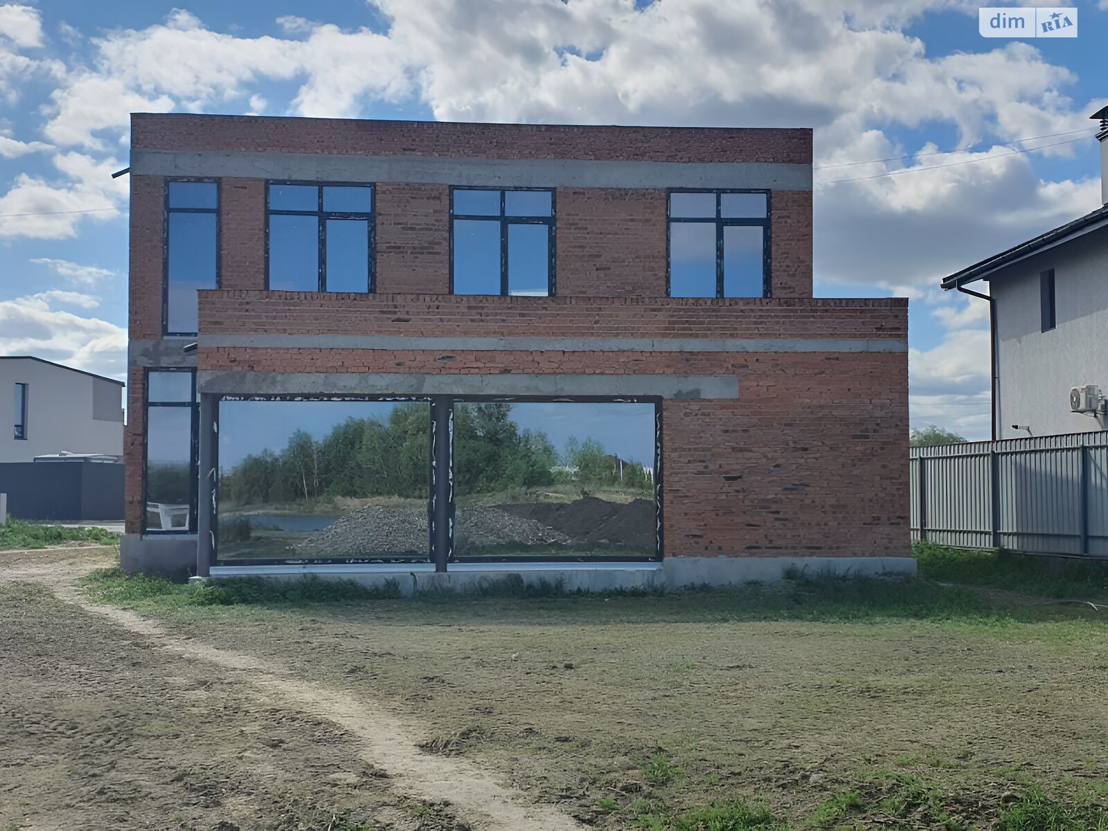 двоповерховий будинок, 210 кв. м, кирпич. Продаж у Нових Петрівцях фото 1 двоповерховий будинок, 210 кв. м, кирпич. Продаж у Нових Петрівцях фото 1