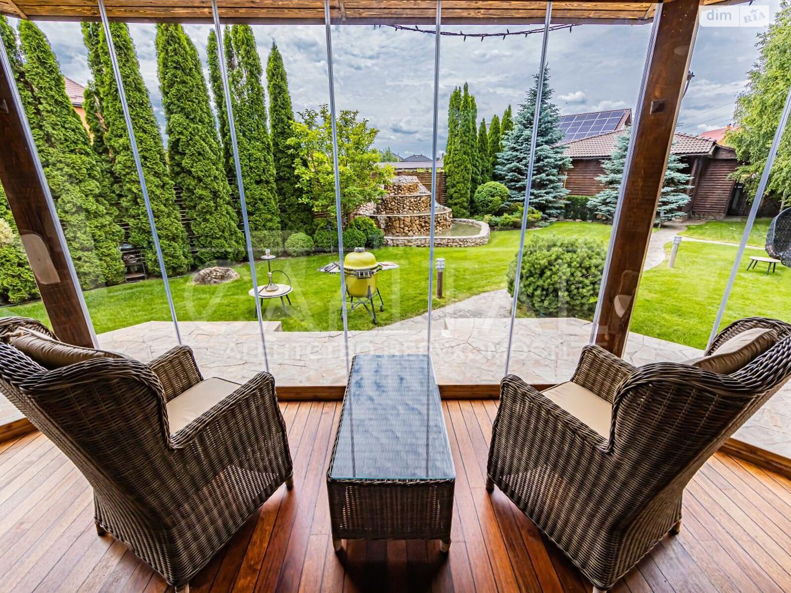 двухэтажный дом с верандой, 250 кв. м, кирпич. Продажа в Новых Петровцах фото 1 двухэтажный дом с верандой, 250 кв. м, кирпич. Продажа в Новых Петровцах фото 1