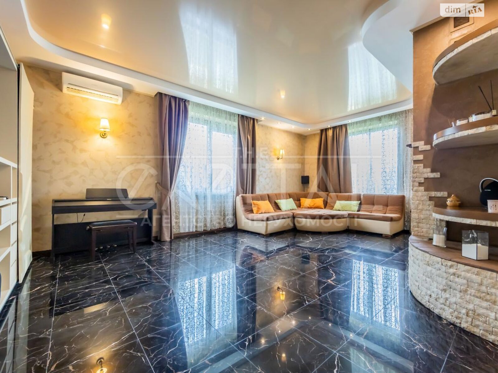 двухэтажный дом с верандой, 250 кв. м, кирпич. Продажа в Новых Петровцах фото 1 двухэтажный дом с верандой, 250 кв. м, кирпич. Продажа в Новых Петровцах фото 1