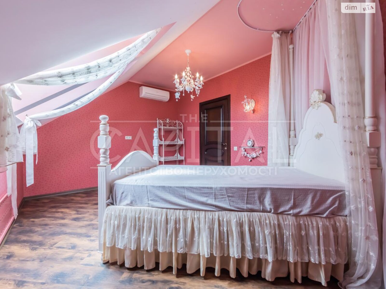 двухэтажный дом с верандой, 250 кв. м, кирпич. Продажа в Новых Петровцах фото 1 двухэтажный дом с верандой, 250 кв. м, кирпич. Продажа в Новых Петровцах фото 1