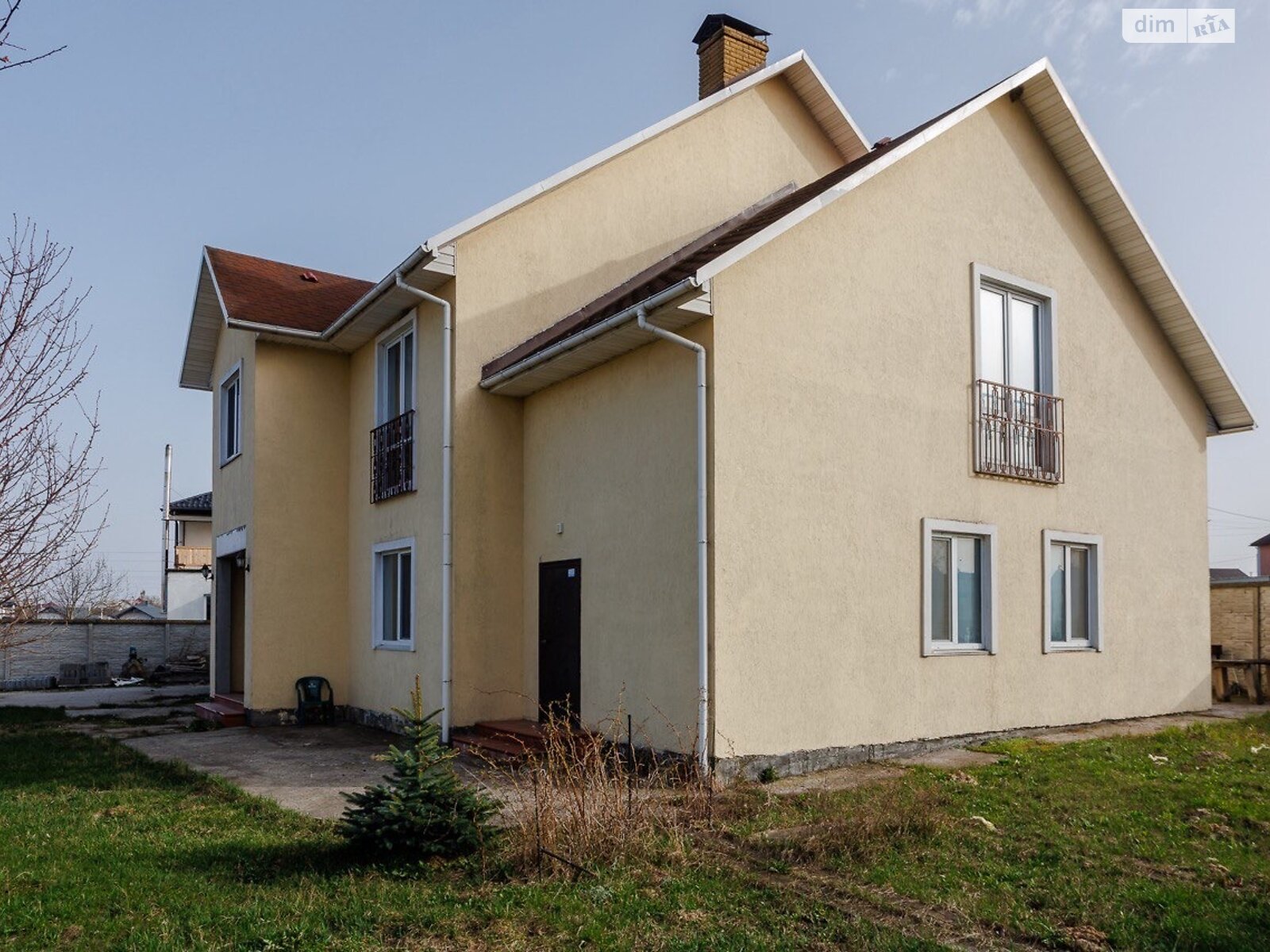 триповерховий будинок з верандою, 485 кв. м, пінобетон. Продаж у Нових Петрівцях фото 1 триповерховий будинок з верандою, 485 кв. м, пінобетон. Продаж у Нових Петрівцях фото 1