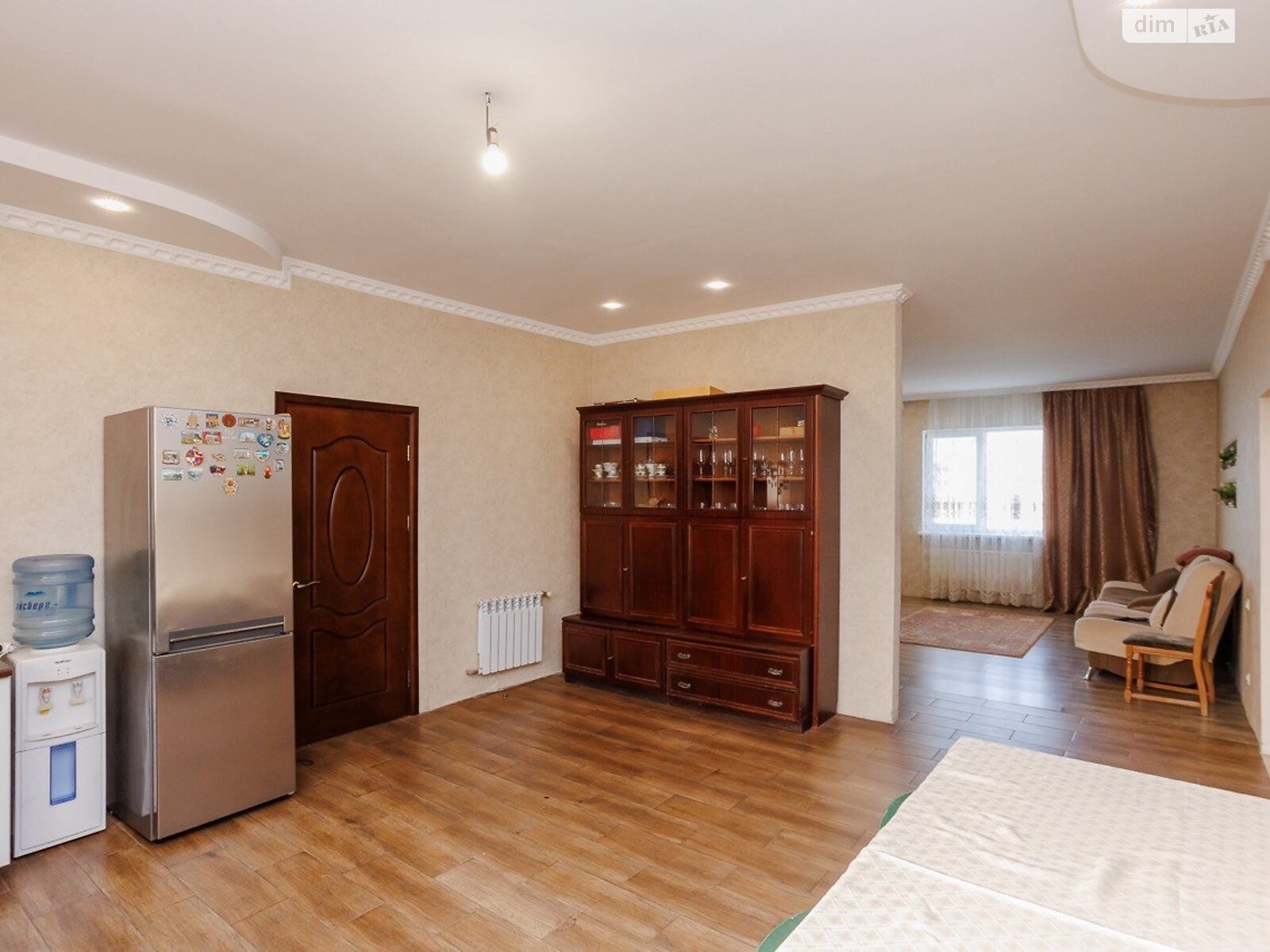 триповерховий будинок з верандою, 485 кв. м, пінобетон. Продаж у Нових Петрівцях фото 1 триповерховий будинок з верандою, 485 кв. м, пінобетон. Продаж у Нових Петрівцях фото 1