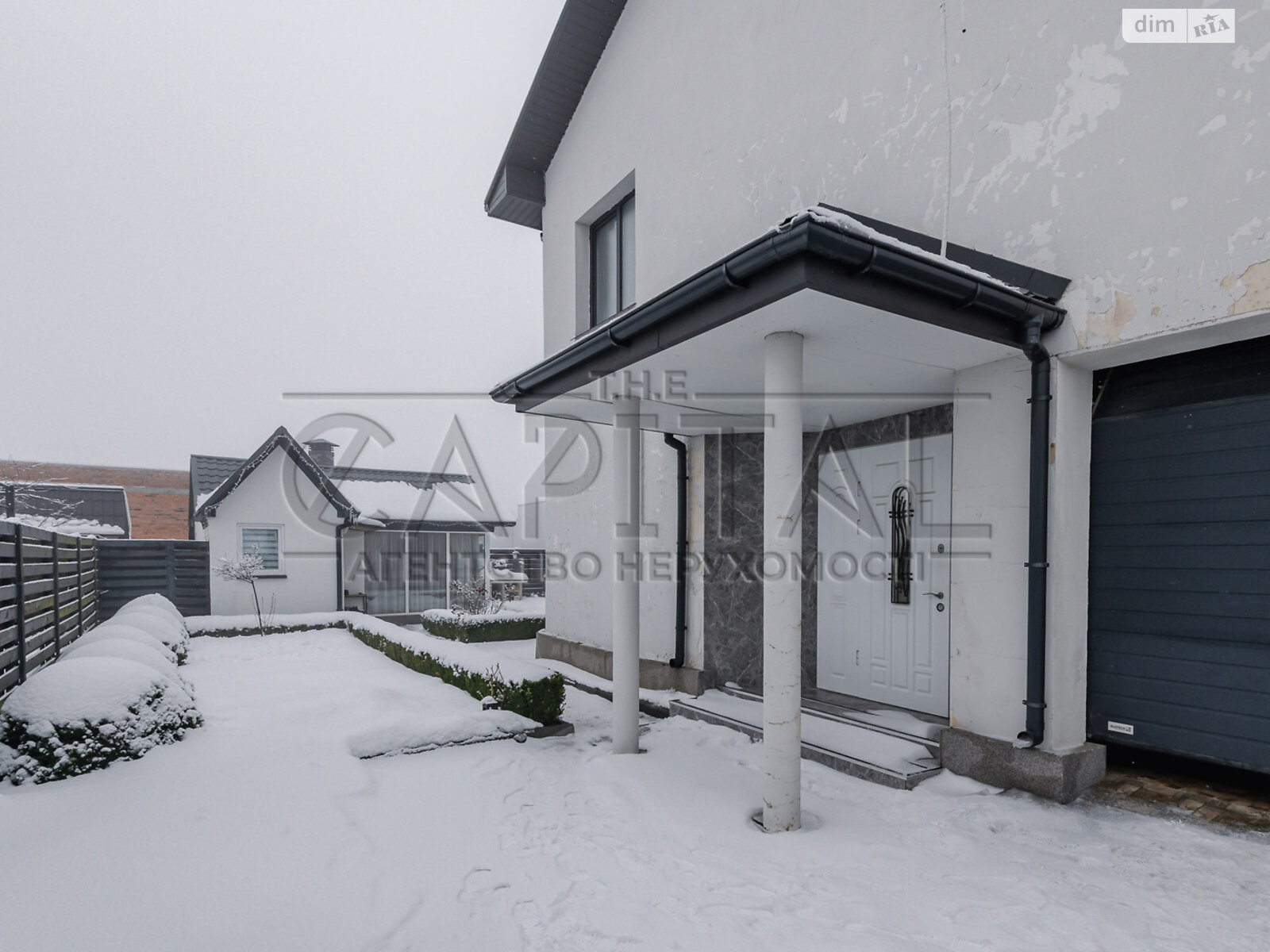 двухэтажный дом с гаражом, 206.1 кв. м, кирпич. Продажа в Новых Петровцах фото 1