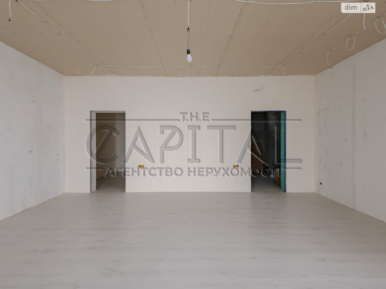 двухэтажный дом с гаражом, 206.1 кв. м, кирпич. Продажа в Новых Петровцах фото 1