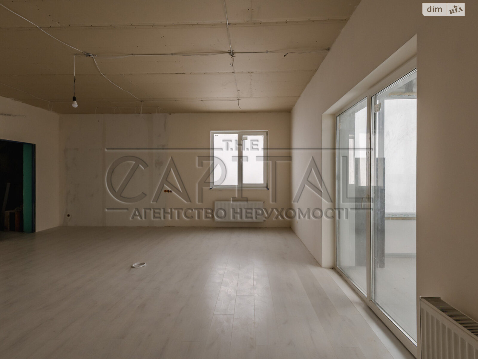 двухэтажный дом с гаражом, 206.1 кв. м, кирпич. Продажа в Новых Петровцах фото 1